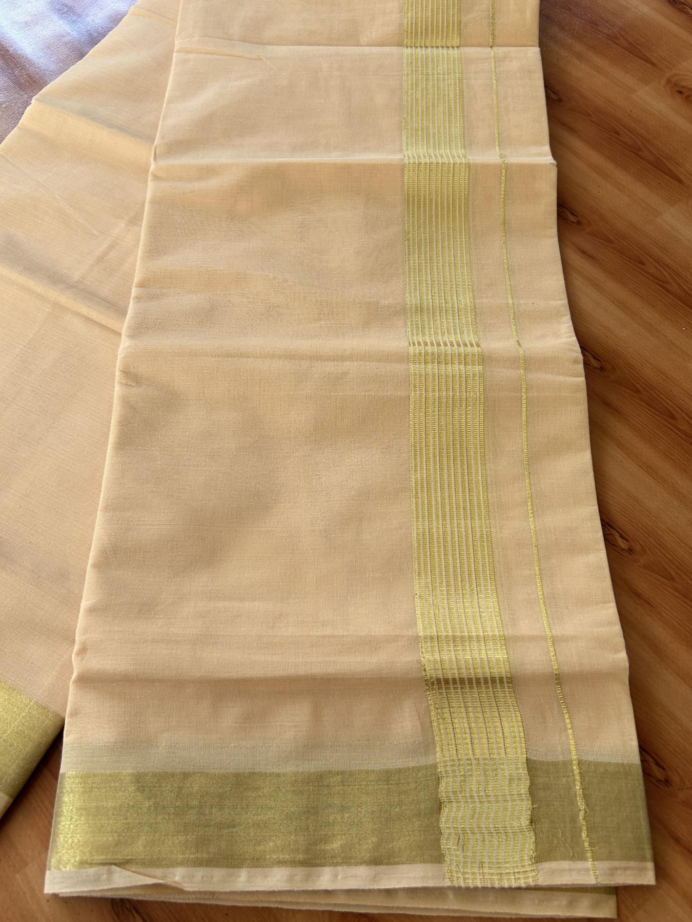 Double - Colour mundu/Dhoti - 20% Discount ! KaithariKada Balaramapuram - 100x80 - Peach Brown Colour Body - 1.5 inch Gold Kasav Striped Kara 4 mtr (8.5 muzham) - 3 KK5404 PMC