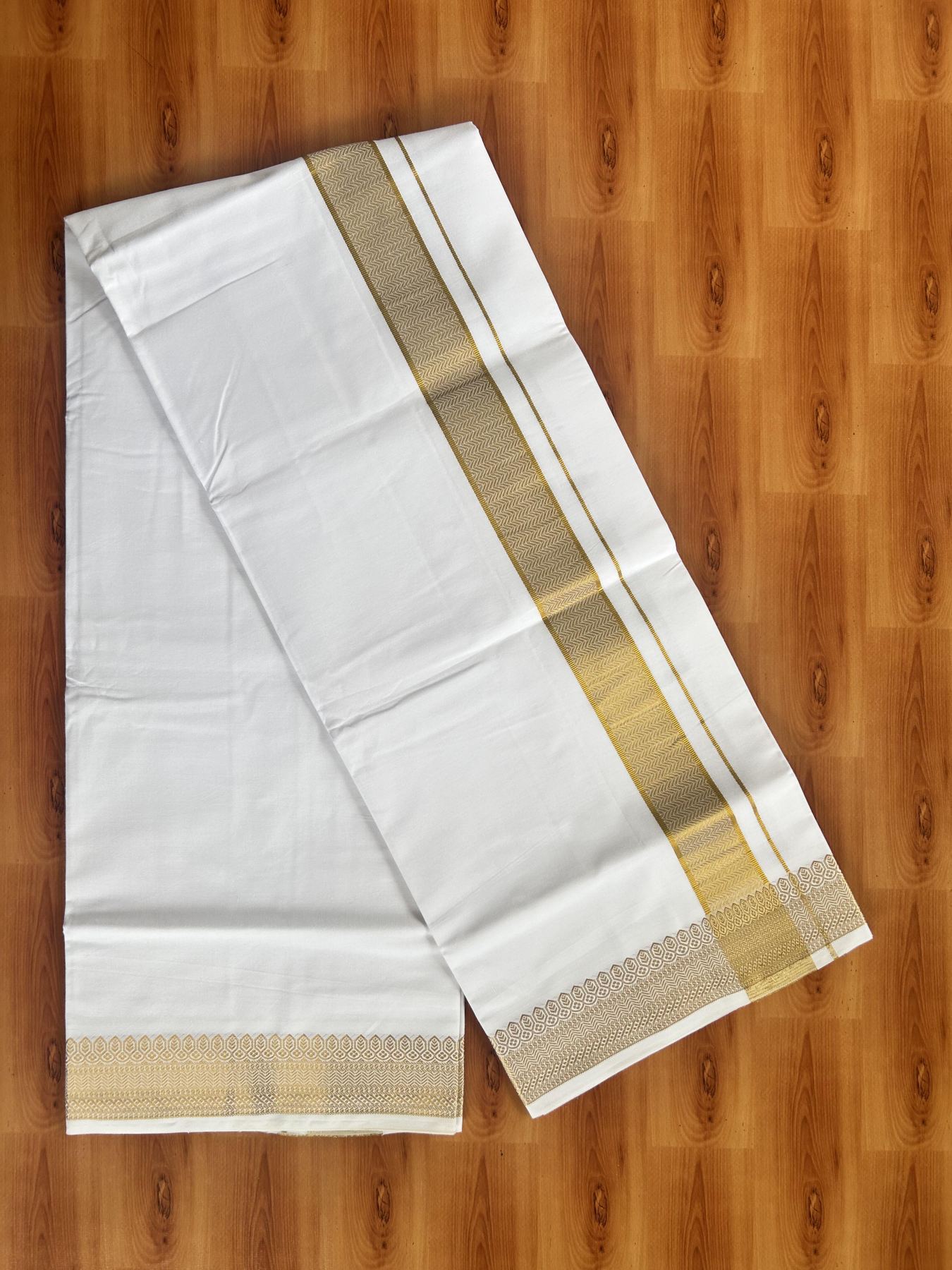 Single Pure White Mundu/Dhoti - 20% Discount!! Kaitharikada Balaramapuram Pure Cotton - 40s - 1.75 inch Gold Kasav Jacquard Design Kara 2 mtr (4 muzham) - 22 KK5405 GAN