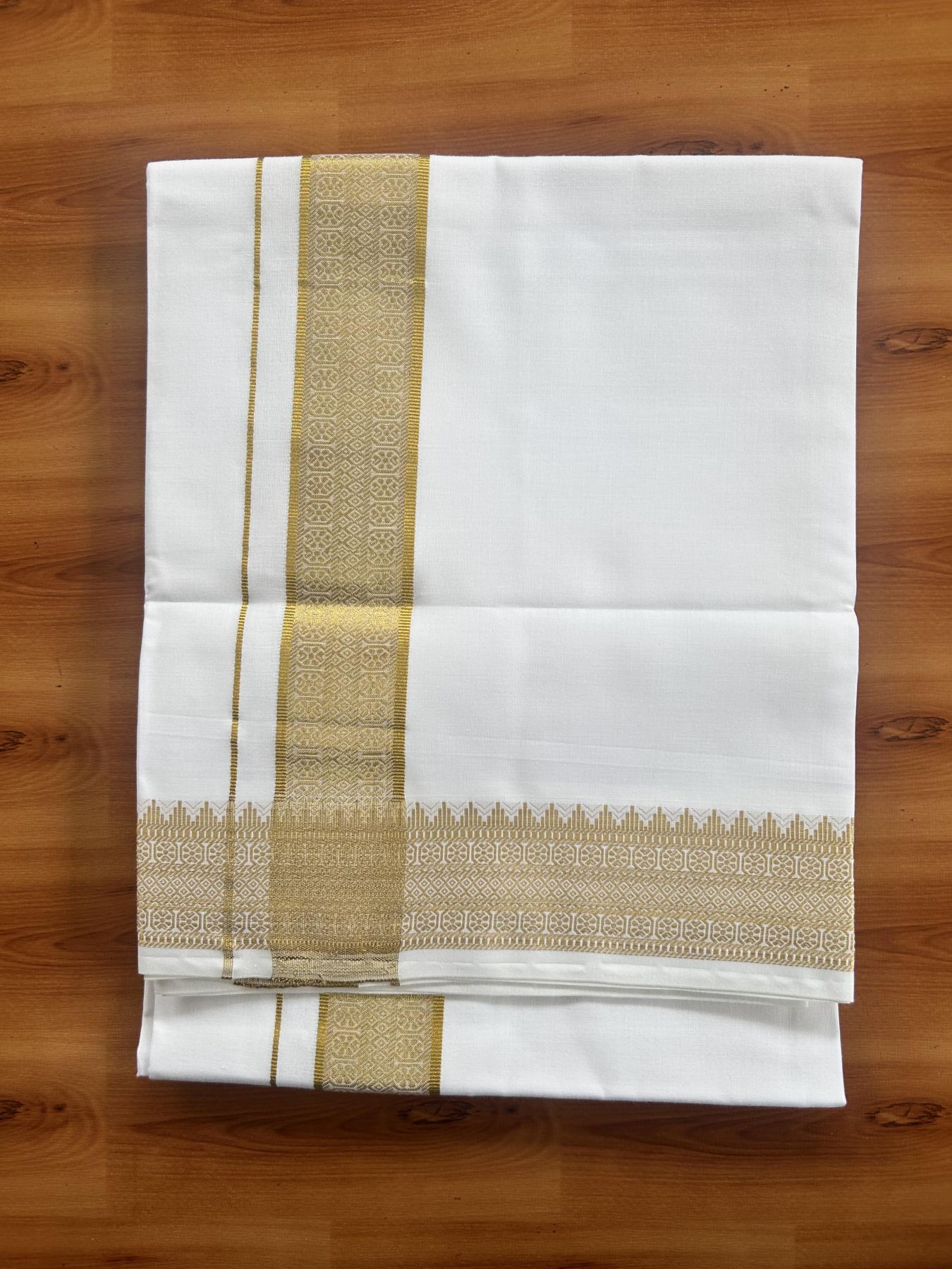 Single Pure White Mundu/Dhoti - 20% Discount!! Kaitharikada Balaramapuram Pure Cotton - 40s - 1.75 inch Gold Kasav Jacquard Design Kara 2 mtr (4 muzham) - 18 KK5405 GAN