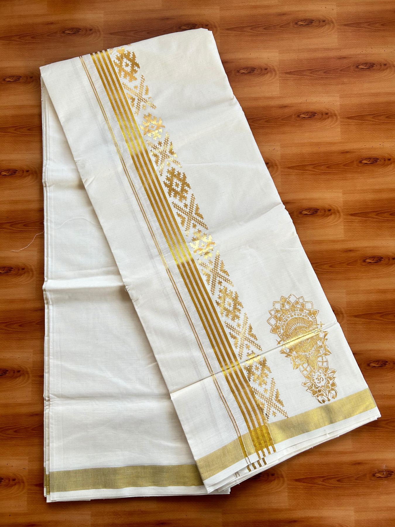 Double Off White (Unbleached) Mundu/Dhoti - 20% Discount!! KaithariKada Mixed Cotton (60s) - 2.5 inch Gold Kasav Striped & Printed Designer Kara 4 mtr (8.5 Muzham) - 14 KK5487 CKS