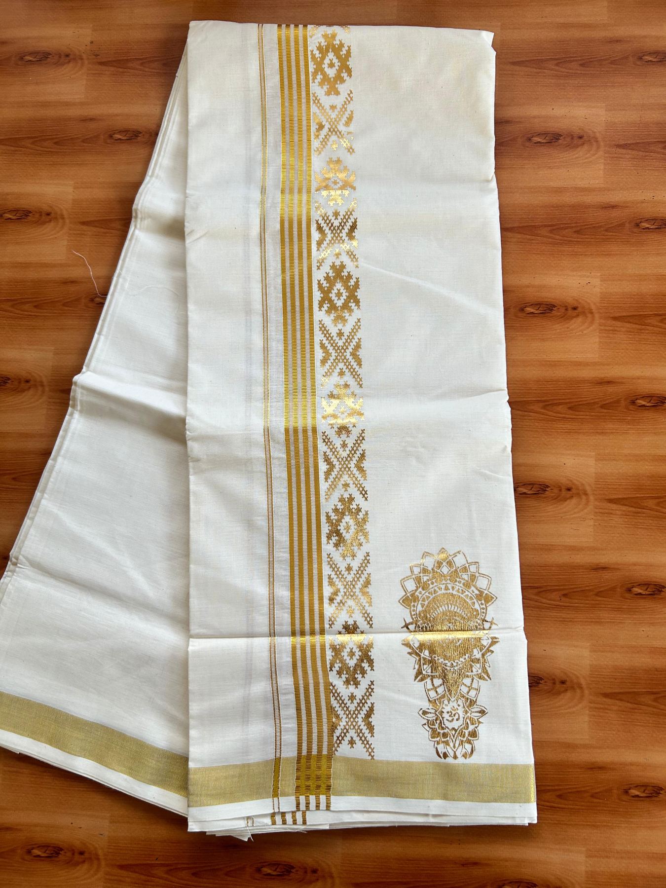 Double Off White (Unbleached) Mundu/Dhoti - 20% Discount!! KaithariKada Mixed Cotton (60s) - 2.5 inch Gold Kasav Striped & Printed Designer Kara 4 mtr (8.5 Muzham) - 14 KK5487 CKS