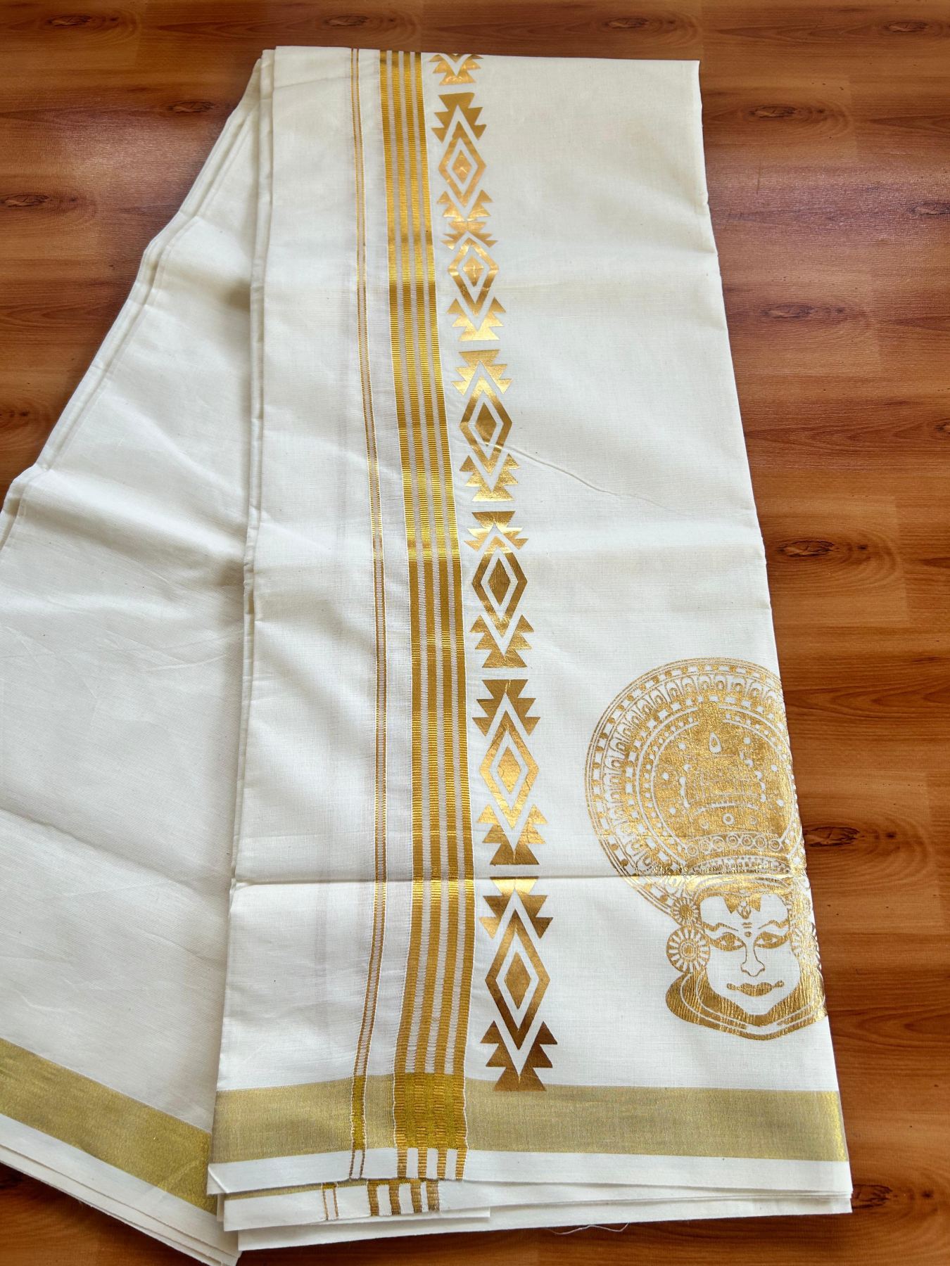 Double Off White (Unbleached) Mundu/Dhoti - 20% Discount!! KaithariKada Mixed Cotton (60s) - 2.5 inch Gold Kasav Striped & Printed Designer Kara 4 mtr (8.5 Muzham) - 15 KK5487 CKS