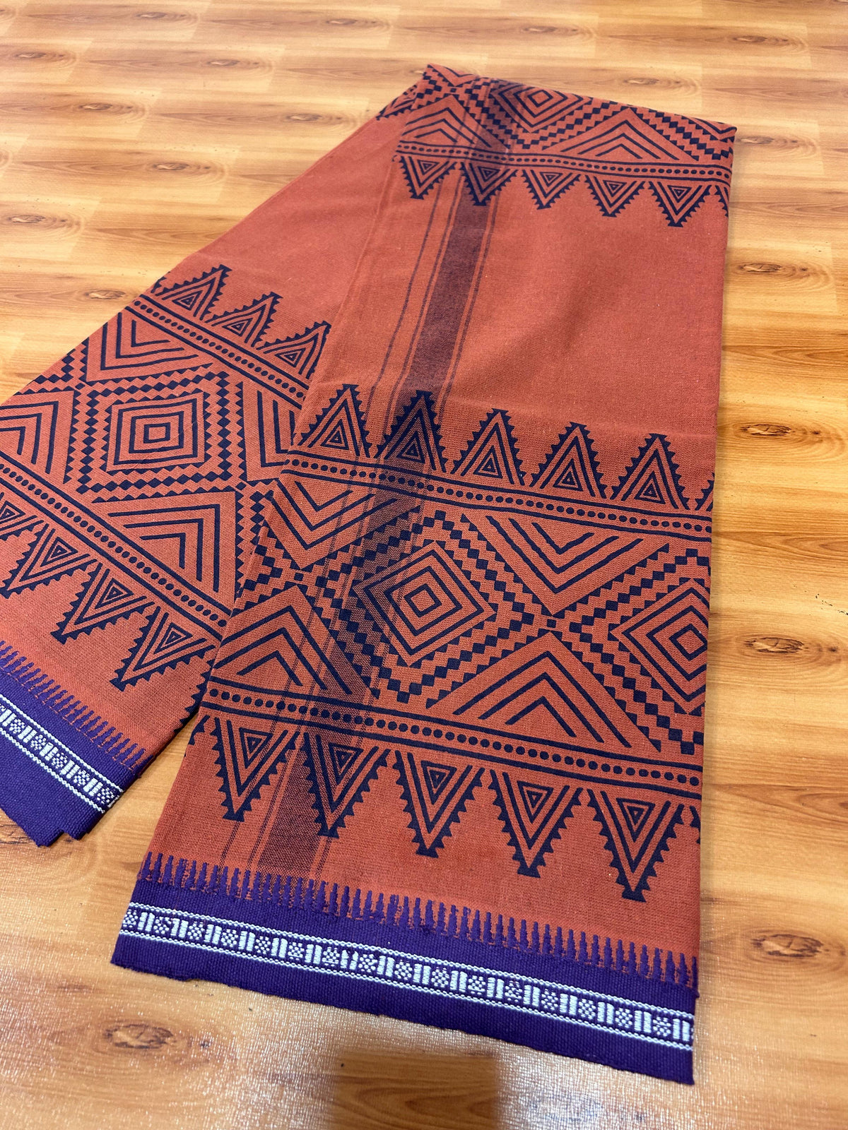 Single Kaily / Lungi - Kaitharikada - Mixed Cotton - 40s twisted - 1.5 inch Dark Blue Design Printed Kuppadam Kara With Kavi Colour Body (2 meter / 4 muzham) -  1 KK8084 GAN