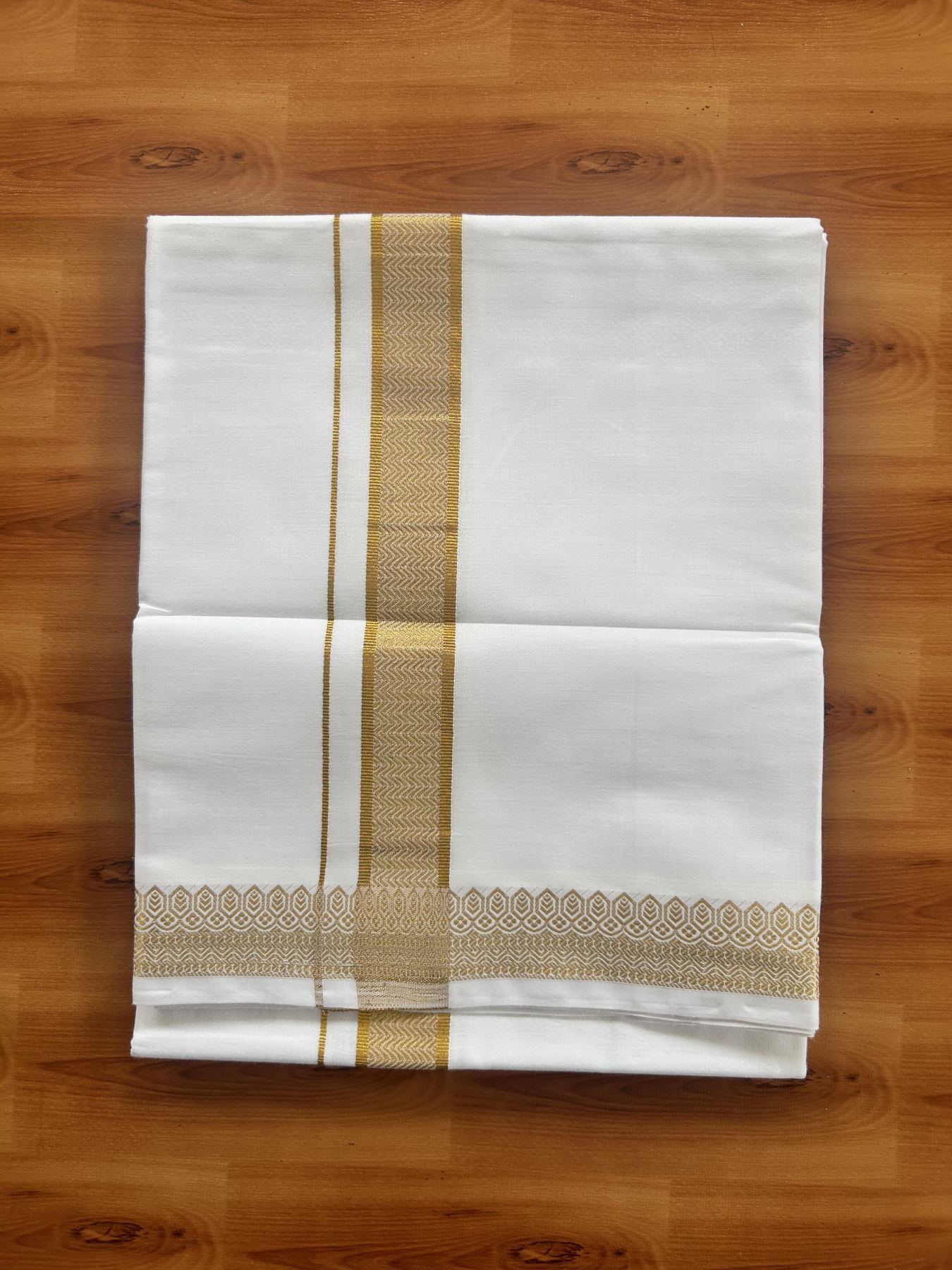 Single Pure White Mundu/Dhoti - 20% Discount!! Kaitharikada Balaramapuram Pure Cotton - 40s - 1.5 inch Gold Kasav Jacquard Design Kara 2 mtr (4 muzham) - 7 KK5405 GAN
