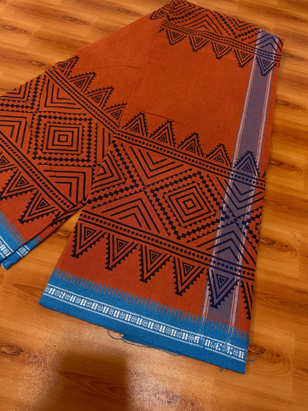 Single Kaily / Lungi - Kaitharikada - Mixed Cotton - 40s twisted - 1.5 inch Blue Design Kuppadam Kara With Dark Blue Printed Kavi Colour Body (2 meter / 4 muzham) -  2 KK8084 GAN
