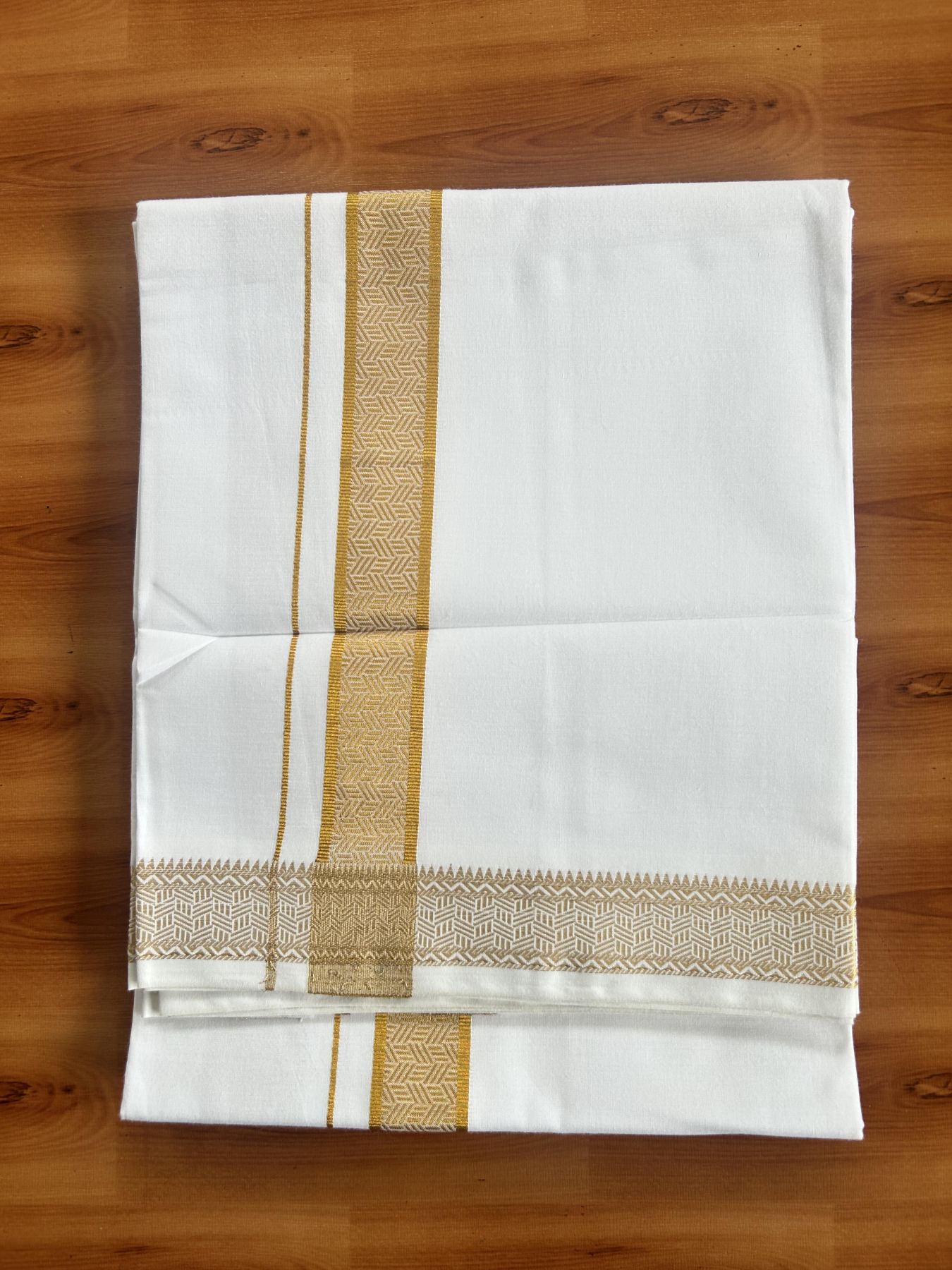 Single Pure White Mundu/Dhoti - 20% Discount!! Kaitharikada Balaramapuram Pure Cotton - 40s - 1.5 inch Gold Kasav Jacquard Design Kara 2 mtr (4 muzham) - 4 KK5405 GAN