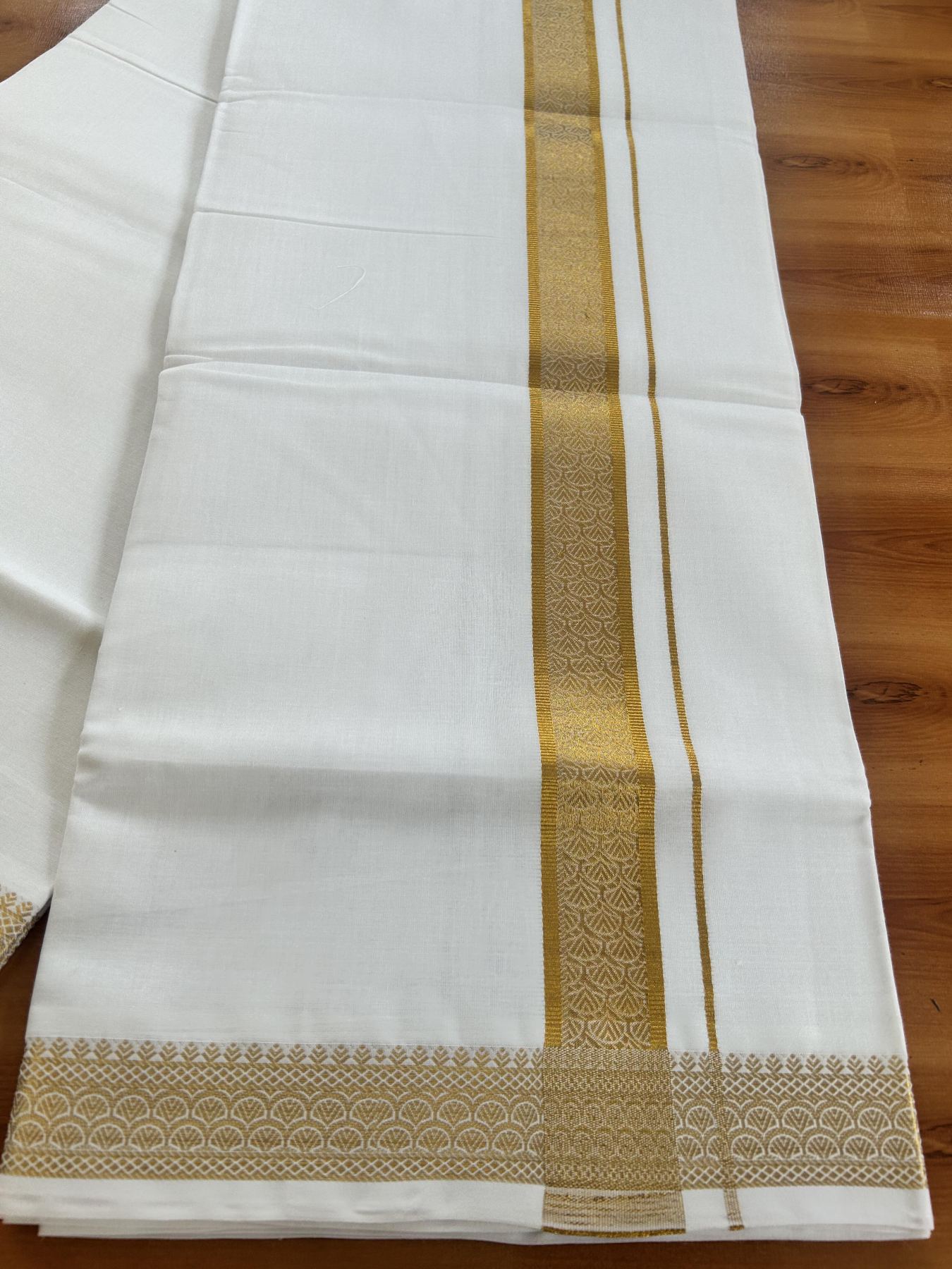 Double Pure White Mundu/Dhoti - 20% Discount!! Kaitharikada Balaramapuram Pure Cotton - 60s - 1.75 inch Gold Kasav Jacquard Design Kara 4 mtr (8.5 Muzham) - 1 KK5406 GAN