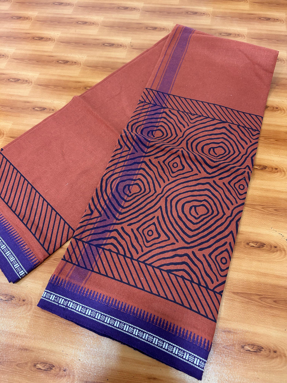 Single Kaily / Lungi - Kaitharikada - Mixed Cotton - 40s twisted - 1.5 inch Violet Printed Design Kara With Kavi Colour Body (2 meter / 4 muzham) -  15 KK8084 GAN
