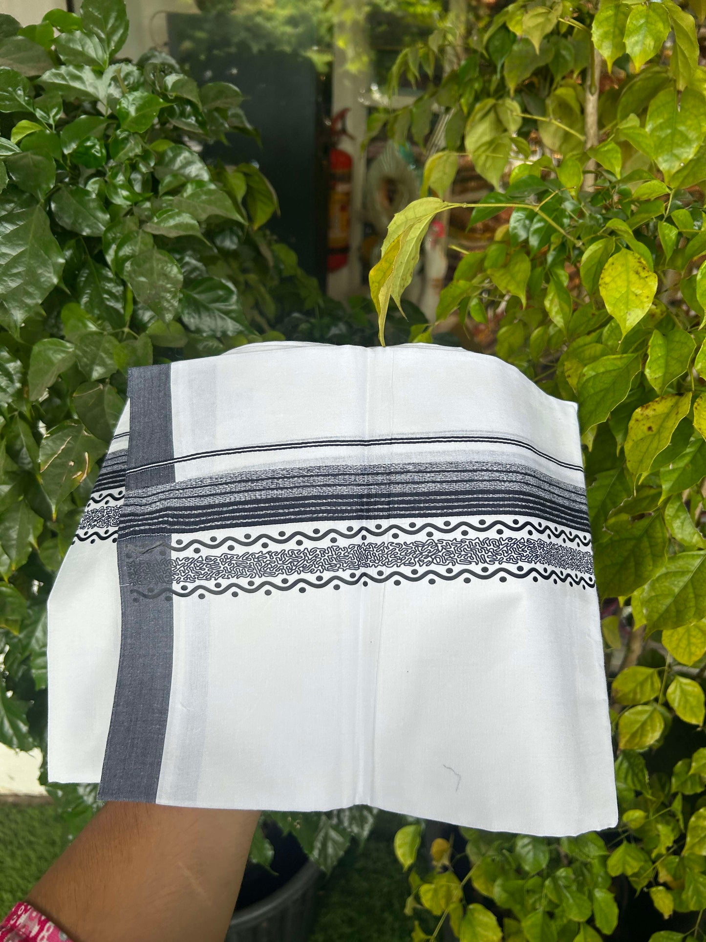 20% Discount ! KaithariKada Balaramapuram Cotton Double Pure white Mundu/Dhoti- 60s - 2.5 inch Navy Blue Printed Shaded Stripes Design Kara - 3.65 mtr (8 muzham) - 26 KK5309 GAN