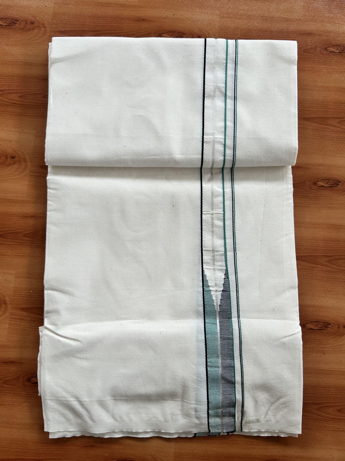 Single Mundu/Dhoti - Off White (Unbleached) 20% Discount !! KaithariKada Balaramapuram 100% Cotton Twisted 100s Thread - 0.75 inch Silver Kasav Black & Teal Green Puliyilakkara Chutty (2 meter/4 Muzham) - 1 KK5407 ASH
