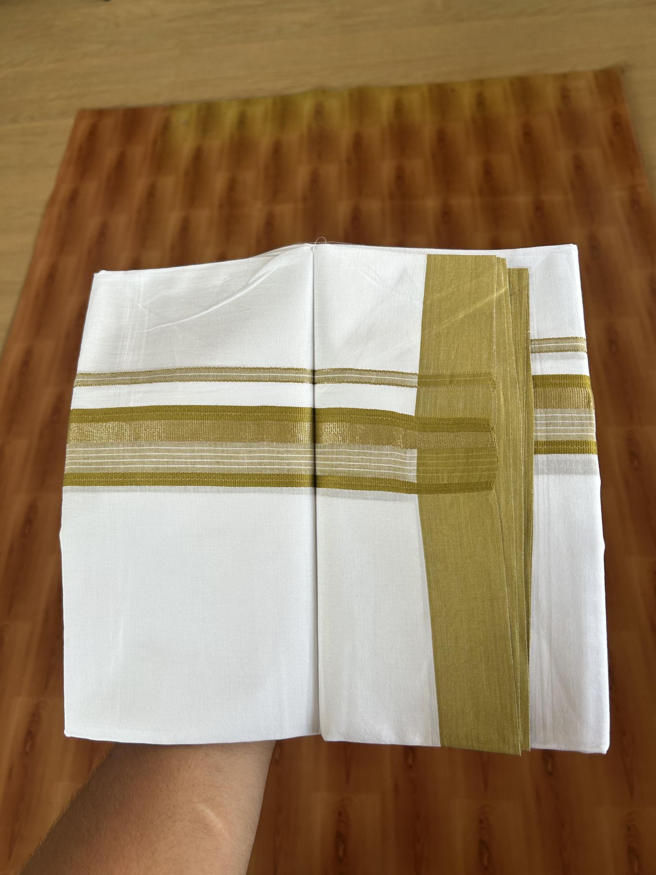 20% Discount ! Kaitharikada Balaramapuram 100% Pure Cotton Double Pure White Mundu/Dhoti - 100x80 - 1.5 inch Olive Yellow & Silver Kasav Stripe Kara 3.80 mtr (8 muzham) - 27 KK5382 VIN
