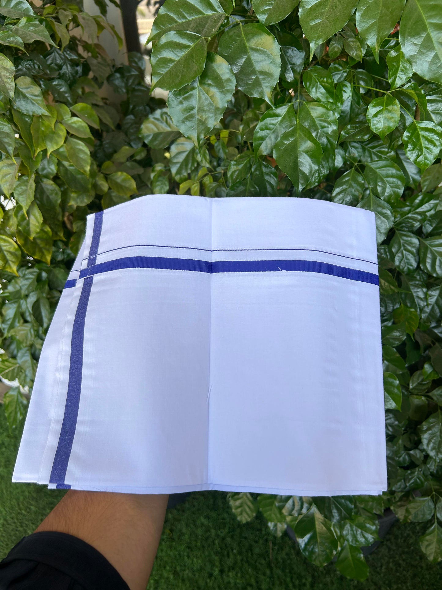 10% Discount ! KaithariKada Balaramapuram 100% Cotton Pure White Mill Bleached Single Mundu/Dhoti - 40s - 1 cm Dark Blue Kara (2 meter / 4 muzham) - 7 KK5364 MC