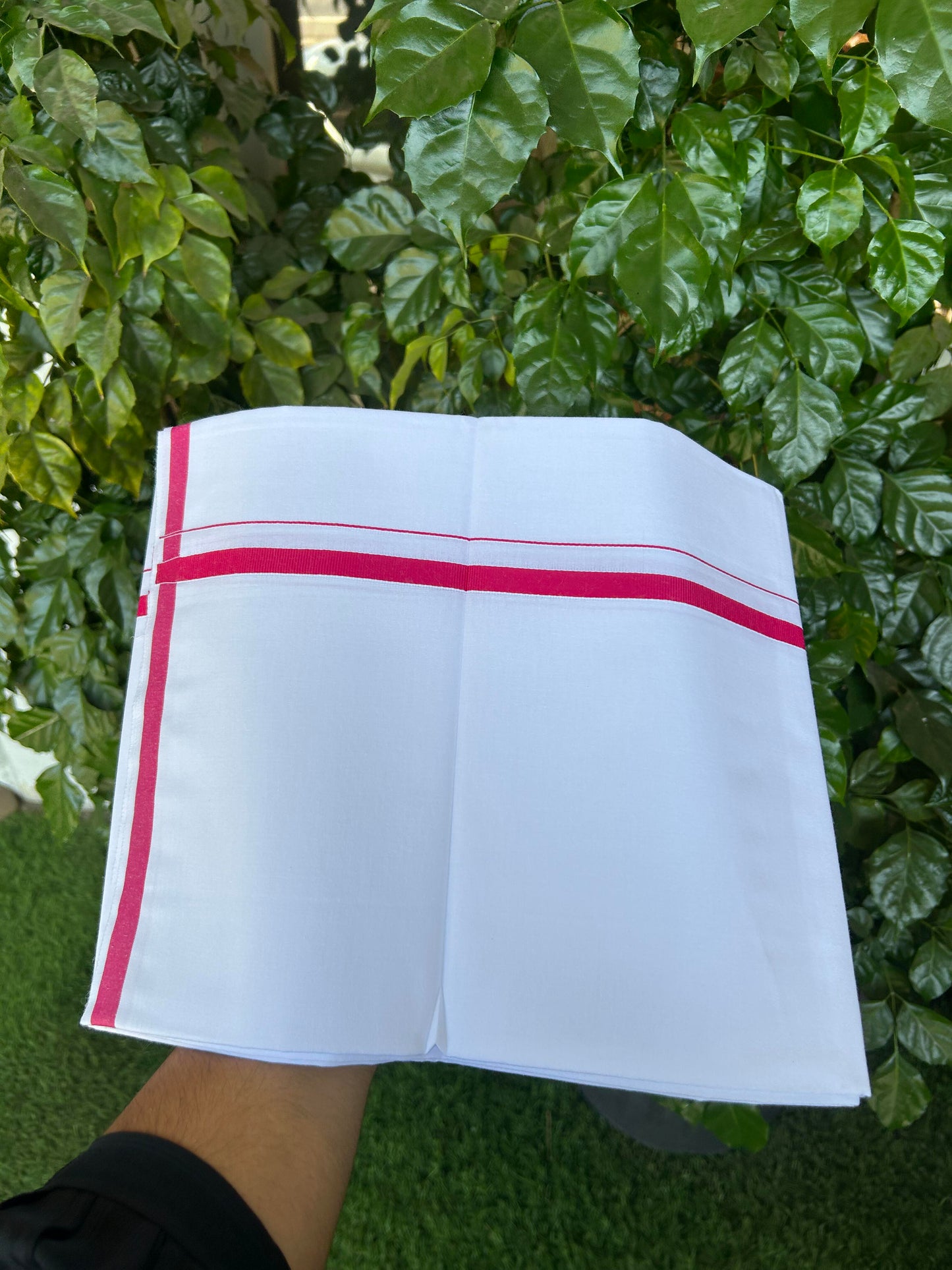 10% Discount ! KaithariKada Balaramapuram 100% Cotton Pure White Mill Bleached Single Mundu/Dhoti - 40s - 1 cm Dark Pink Kara (2 meter / 4 muzham) - 5 KK5364 MC