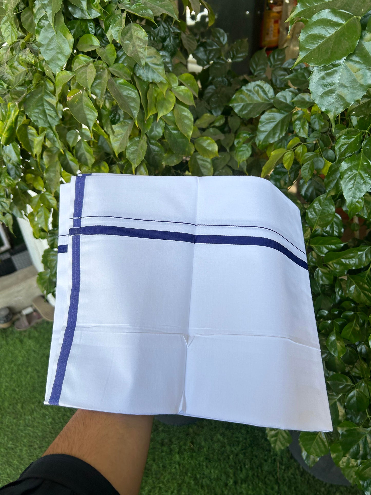 10% Discount ! KaithariKada Balaramapuram 100% Cotton Pure White Mill Bleached Single Mundu/Dhoti - 40s - 1 cm Navy Blue Kara (2 meter / 4 muzham) - 8 KK5364 MC
