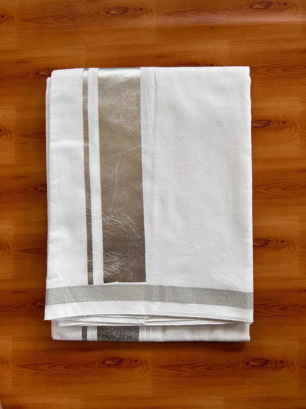 Kaitharikada - Single Kaily / Lungi - Mixed Cotton - 20s twisted - 1.5 inch Silver Kasav Kara with White colour body (2 meter / 4 muzham) - 9 KK8085 GAN