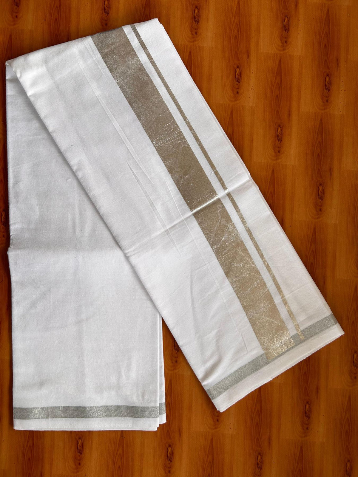 Kaitharikada - Single Kaily / Lungi - Mixed Cotton - 20s twisted - 1.5 inch Silver Kasav Kara with White colour body (2 meter / 4 muzham) - 9 KK8085 GAN