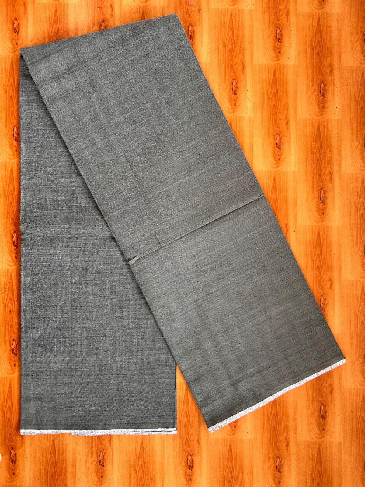 Single Kaily / Lungi - Premium Kathar Type Mund Pure cotton - Kaitharikada - 0.1 inch Black thin kara Border with Ash Grey colour body (2 meter / 4 muzham) - 3 KK8087 MUT