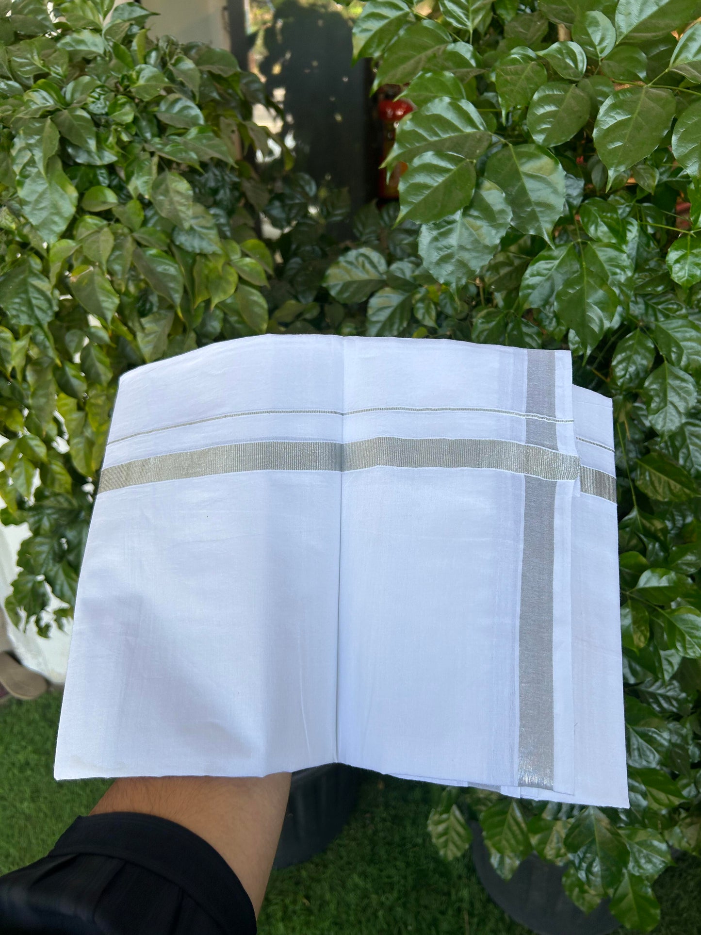 20% Discount ! KaithariKada Balaramapuram 100% Cotton Double Pure white Mundu/Dhoti - 100x80 - 0.75 inch Silver Kasav Kara 3.90 M(8 Muzham) - 83 KK5364 MC