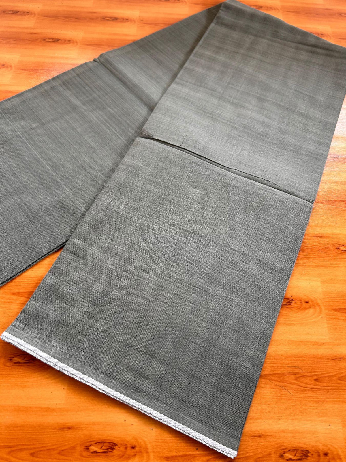 Single Kaily / Lungi - Premium Kathar Type Mund Pure cotton - Kaitharikada - 0.1 inch Black thin kara Border with Ash Grey colour body (2 meter / 4 muzham) - 3 KK8087 MUT