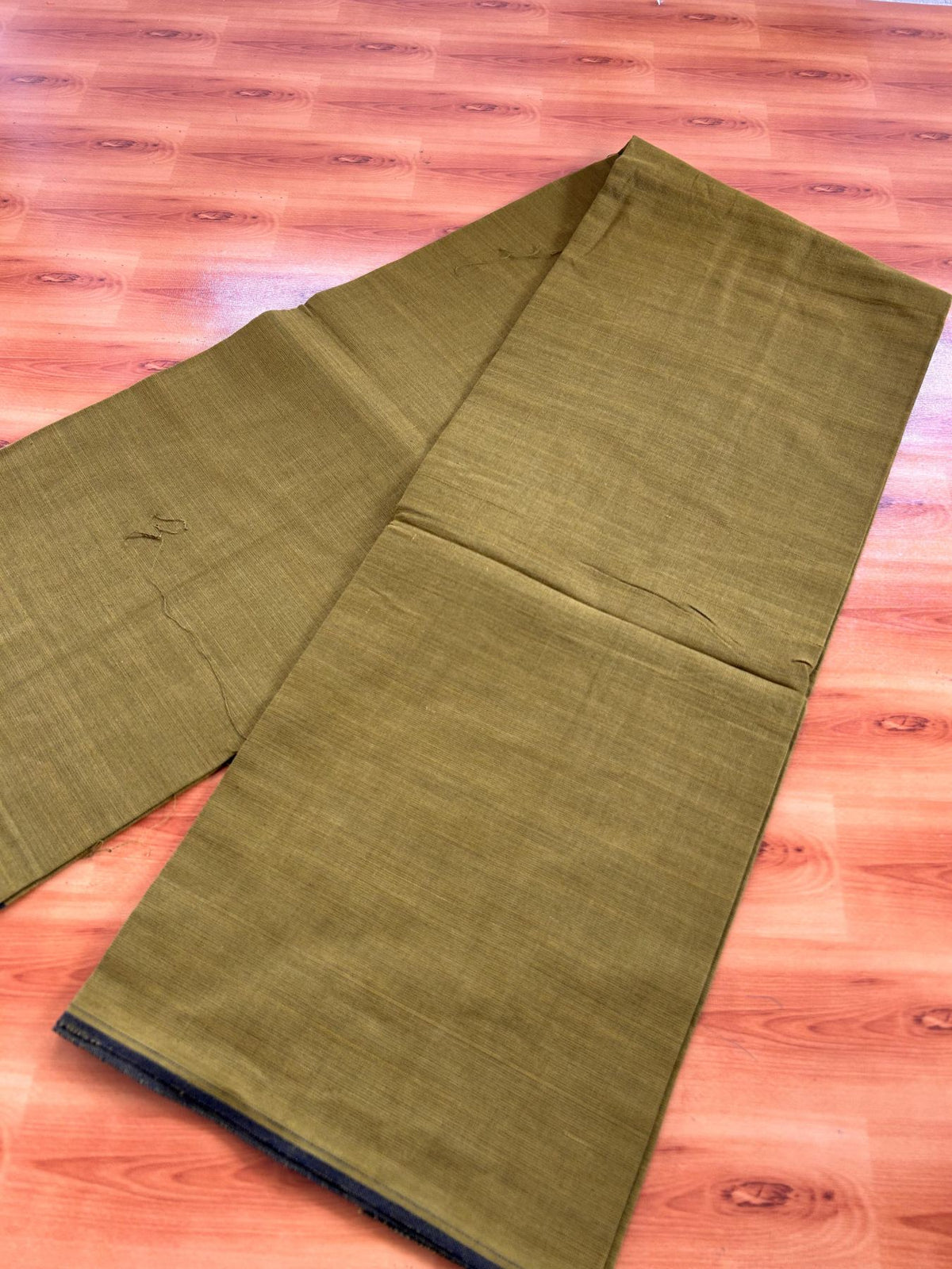 Single Kaily / Lungi - Premium Kathar Type Mund Pure cotton - Kaitharikada - 0.1 inch Black thin kara Border with Olive Brown colour body (2 meter / 4 muzham) - 2 KK8087 MUT