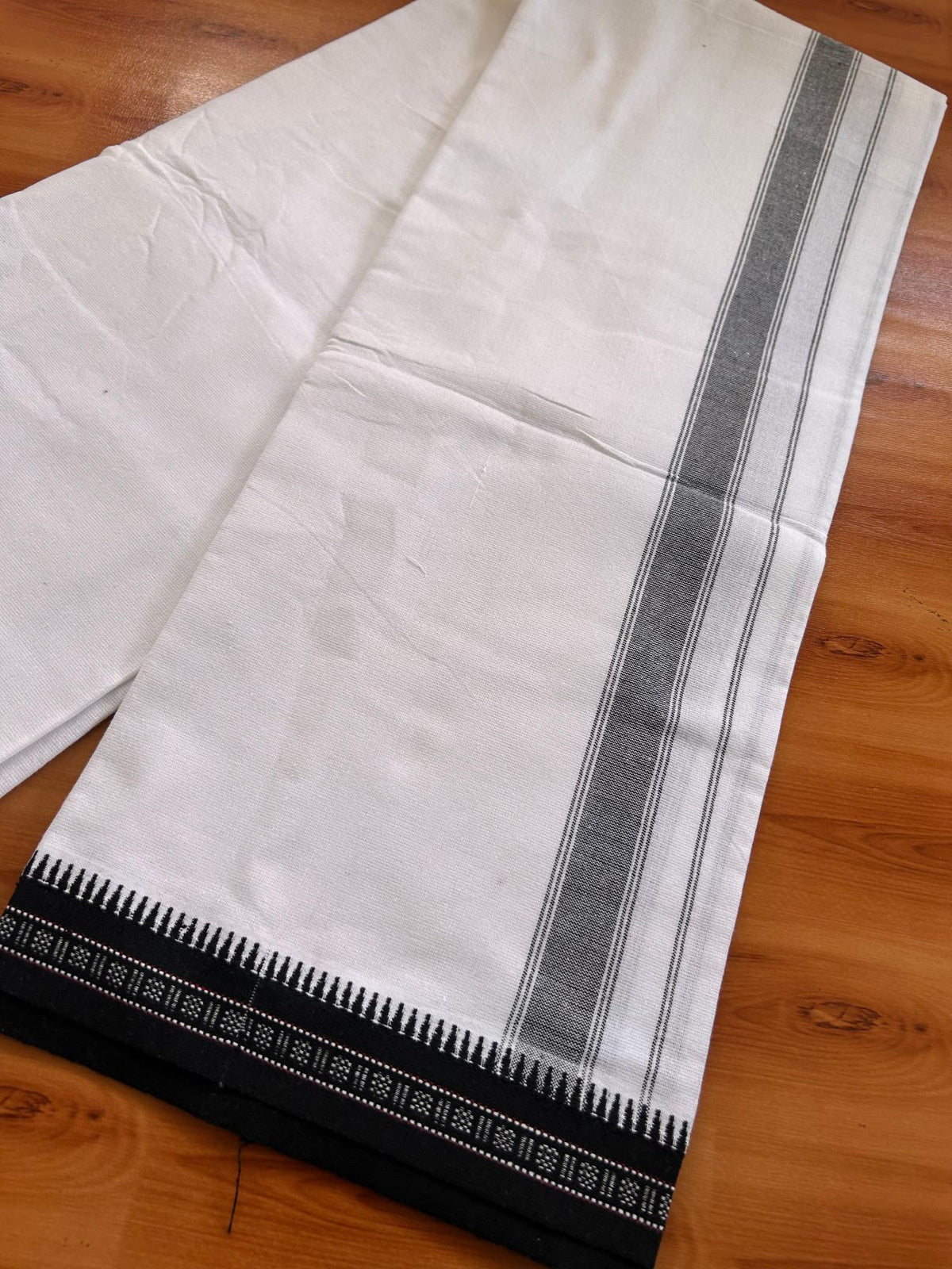 Single White Kaily / Lungi - Kerala Mund Polyster Mixed Cotton - (20s) - 2 inch Black Stripes Kathakali Printed Kara (2 meter / 4 muzham) - 9 KK8086 KUT
