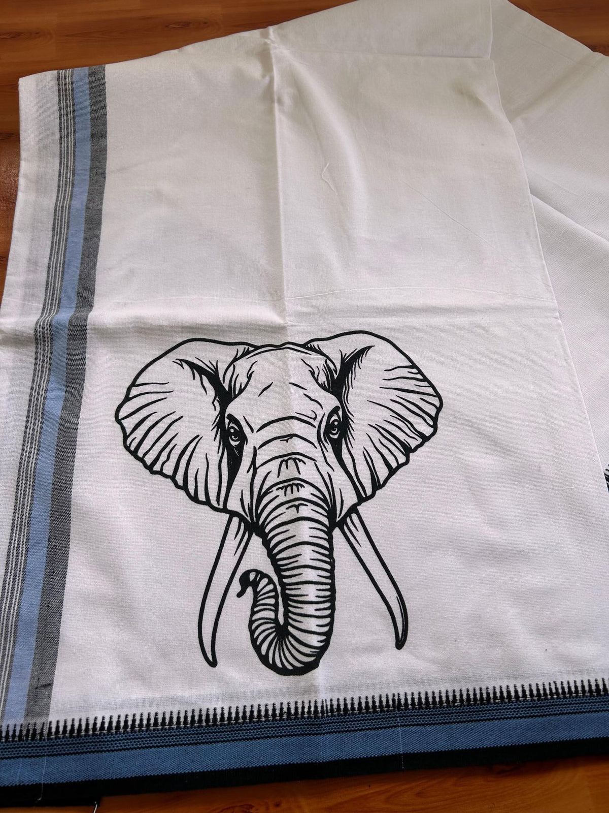 Single White Kaily / Lungi - Kerala Mund Polyster Mixed Cotton - (20s) - 2 inch Blue & Black Stripes Elephant Printed Kara (2 meter / 4 muzham) - 7 KK8086 KUT