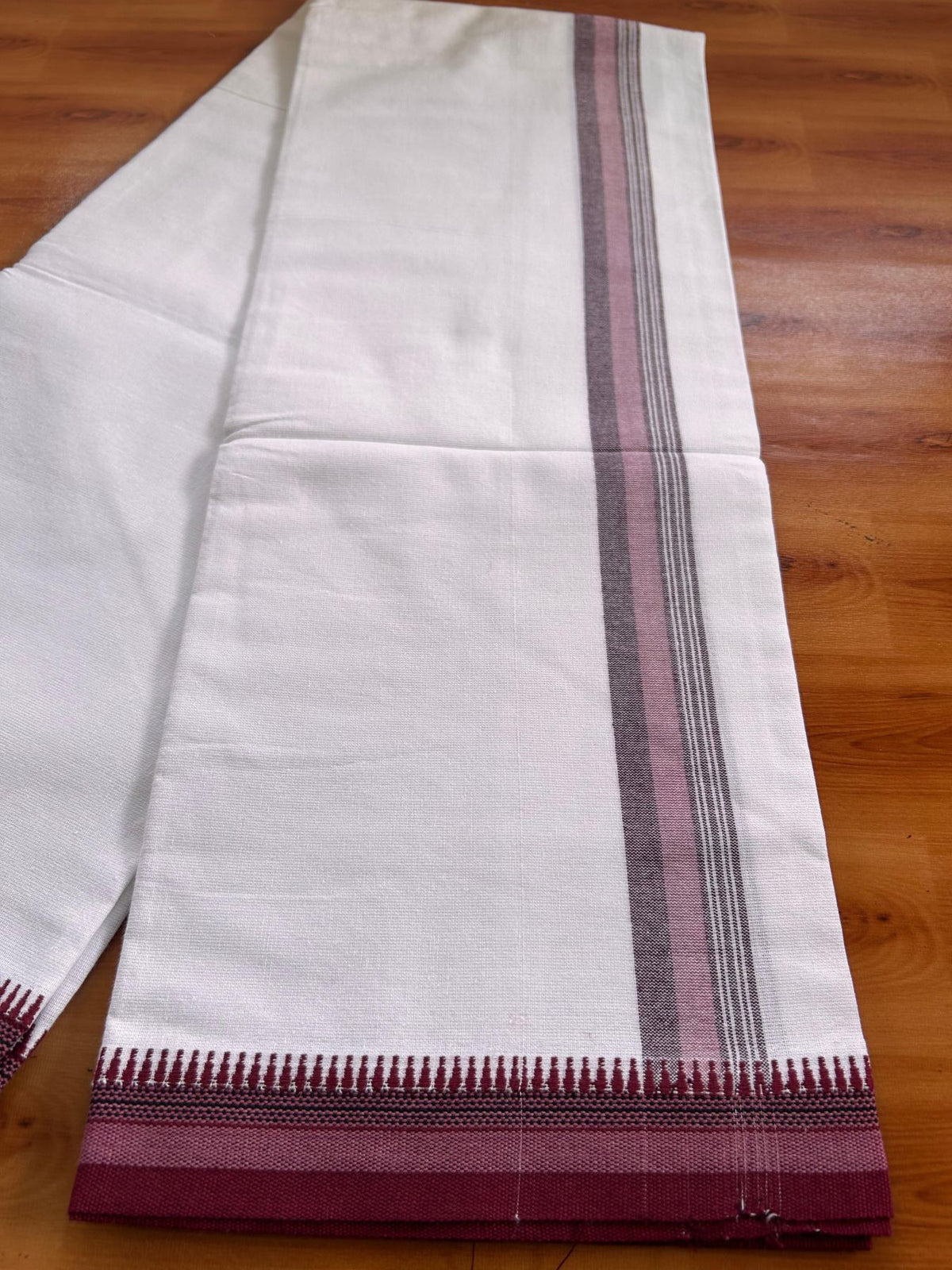Single White Kaily / Lungi - Kerala Mund Polyster Mixed Cotton - (20s) - 2 inch Pink & Maroon Stripes Kathakali Printed Kara (2 meter / 4 muzham) - 2 KK8086 KUT