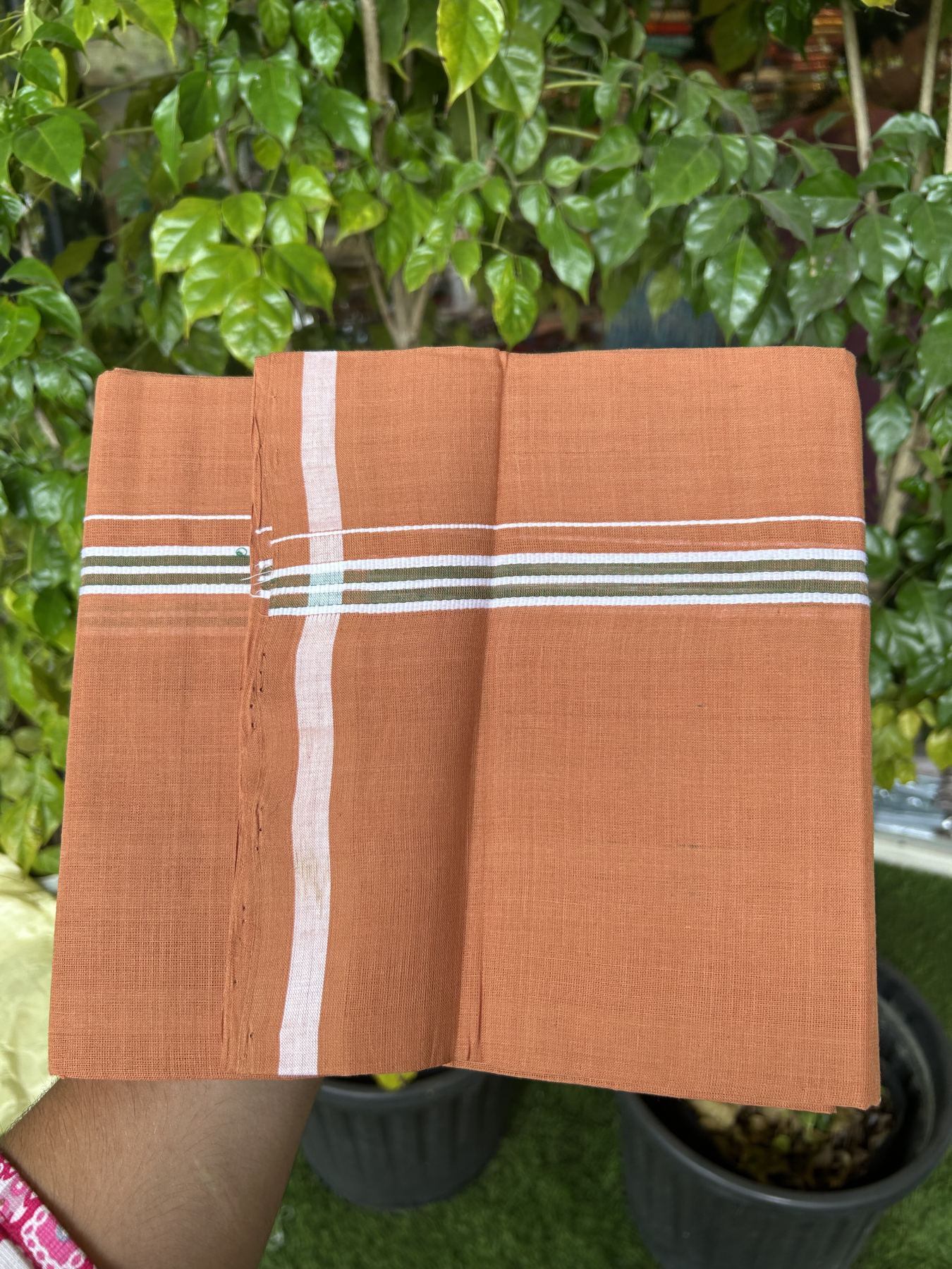 Handloom Single Hallmarked - 10% Discount ! KaithariKada 100% Pure Cotton - Mundu/Dhoti 0.5 inch Olive Green & White Kara with Kavi colour Body - (2 meter / 4 muzham) - 61 KK8044 ELA