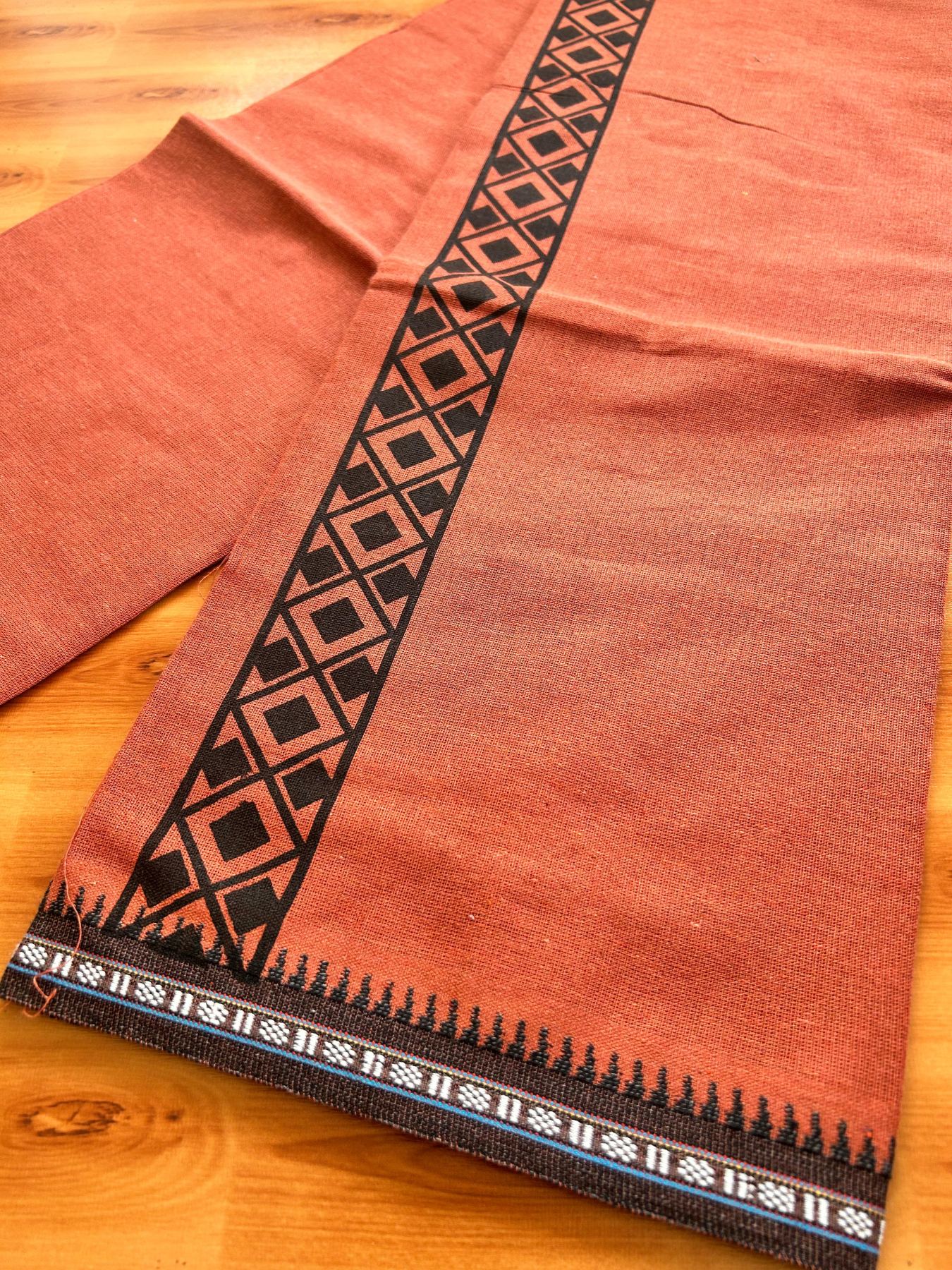Single Kaily / Lungi - Kaitharikada - Mixed Cotton - 40s twisted - 1.75 inch Black Printed Design Printed Kuppadam Kara With Kavi Colour Body (2 meter / 4 muzham) - 4 KK8075 SAT
