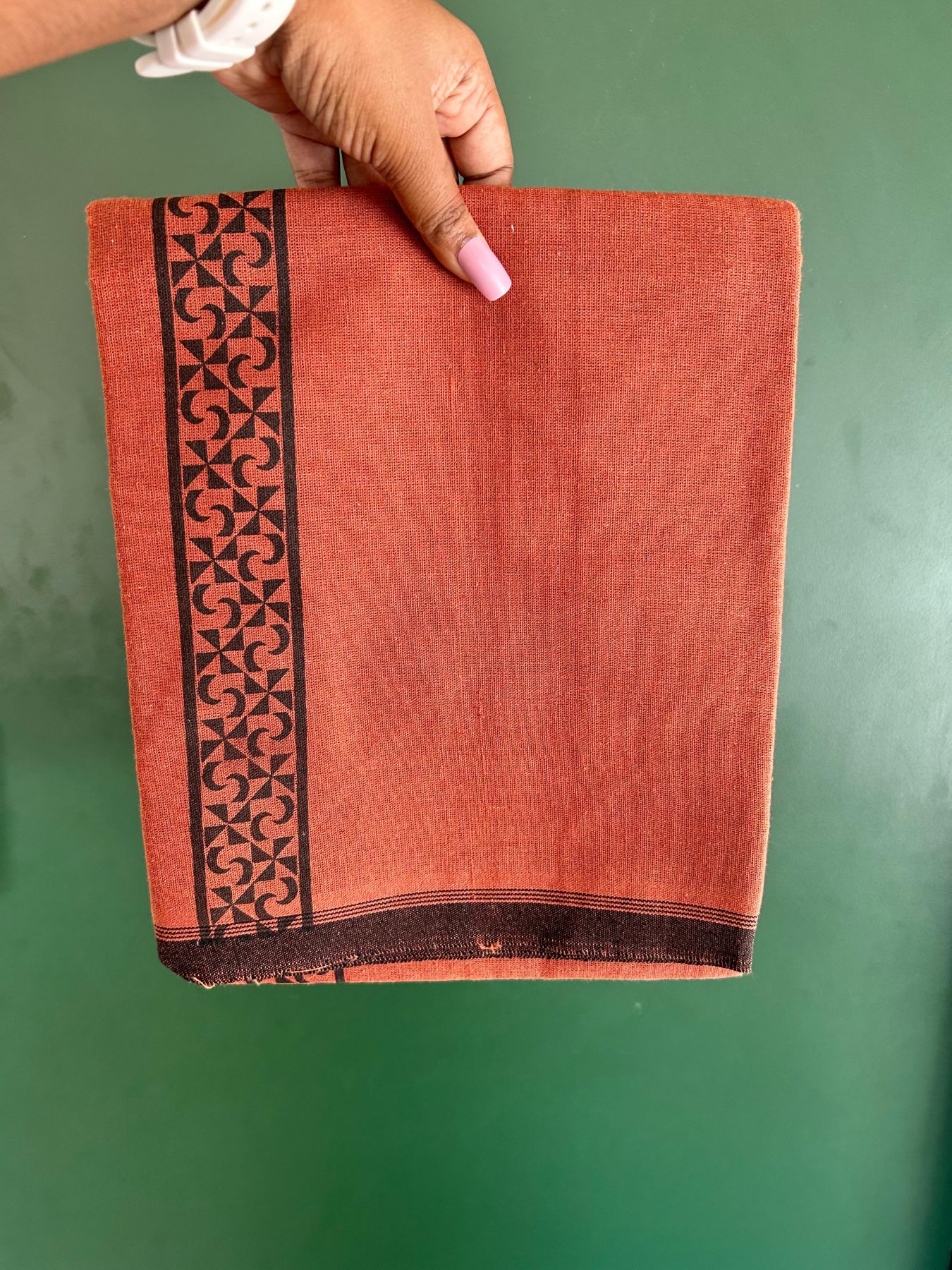 Single Kaily / Lungi - Kaitharikada - Mixed Cotton - 40s twisted - 1.75 inch Black Printed Design Stripes Kara With Kavi Colour Body (2 meter / 4 muzham) - 6 KK8075 SAT