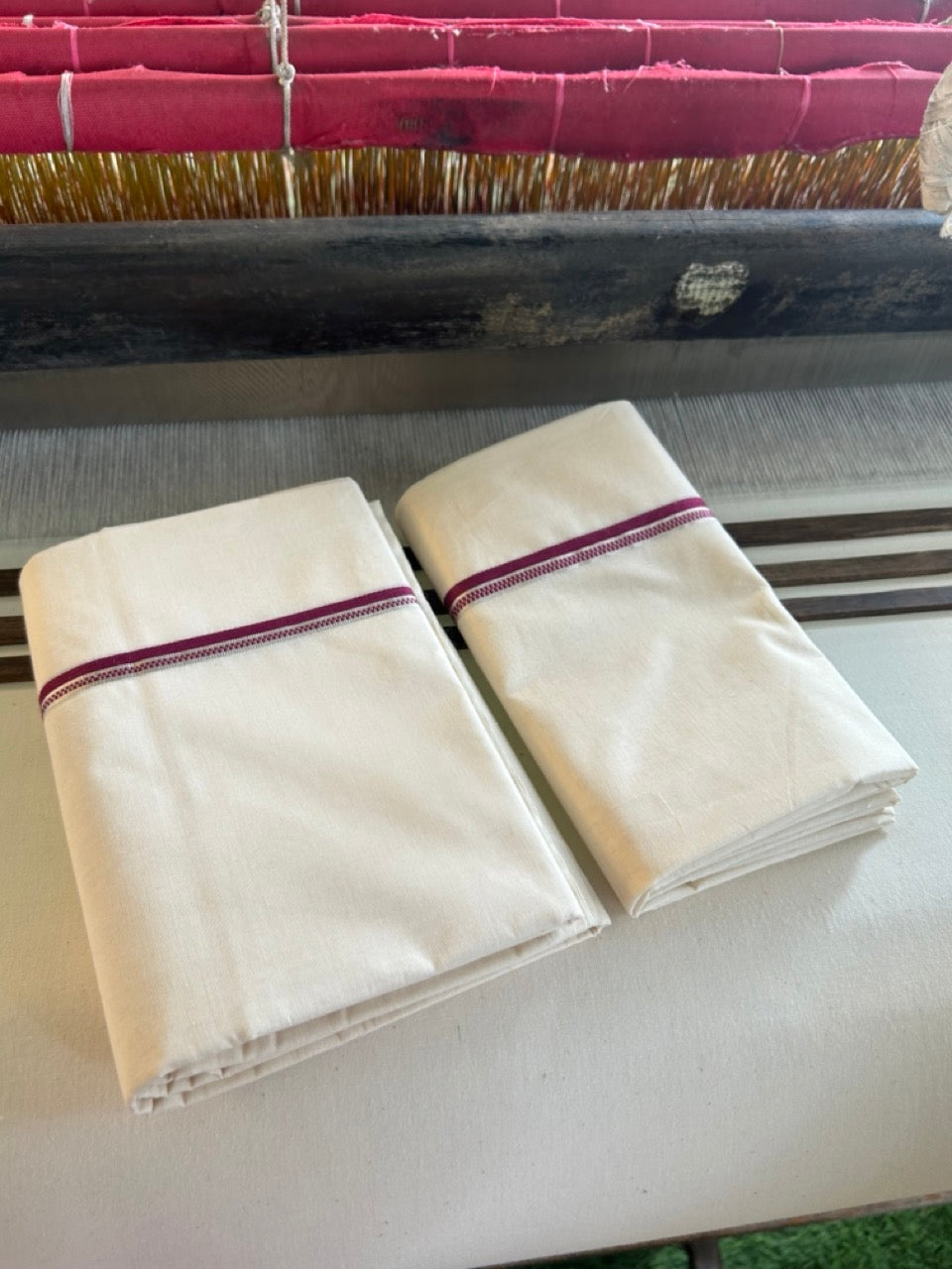 20% Discount!! KaithariKada Balaramapuram - 100% PURE Cotton Off White  (Unbleached) Mundu/Dhoti & Neriyath set - 1.5 cm Silver Kasavu & Dark Magenta Design Kara - 16KK5238 ASH