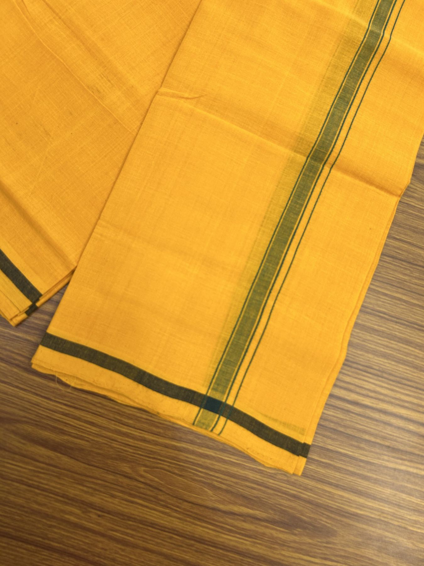 Handloom Single Hallmarked - 10% Discount !! KaithariKada 100% Pure Cotton - Mundu/Dhoti 1.5 cm Green Kara with Light Orange colour Body - (2 meter / 4 muzham) - 31 KK8044 ELA