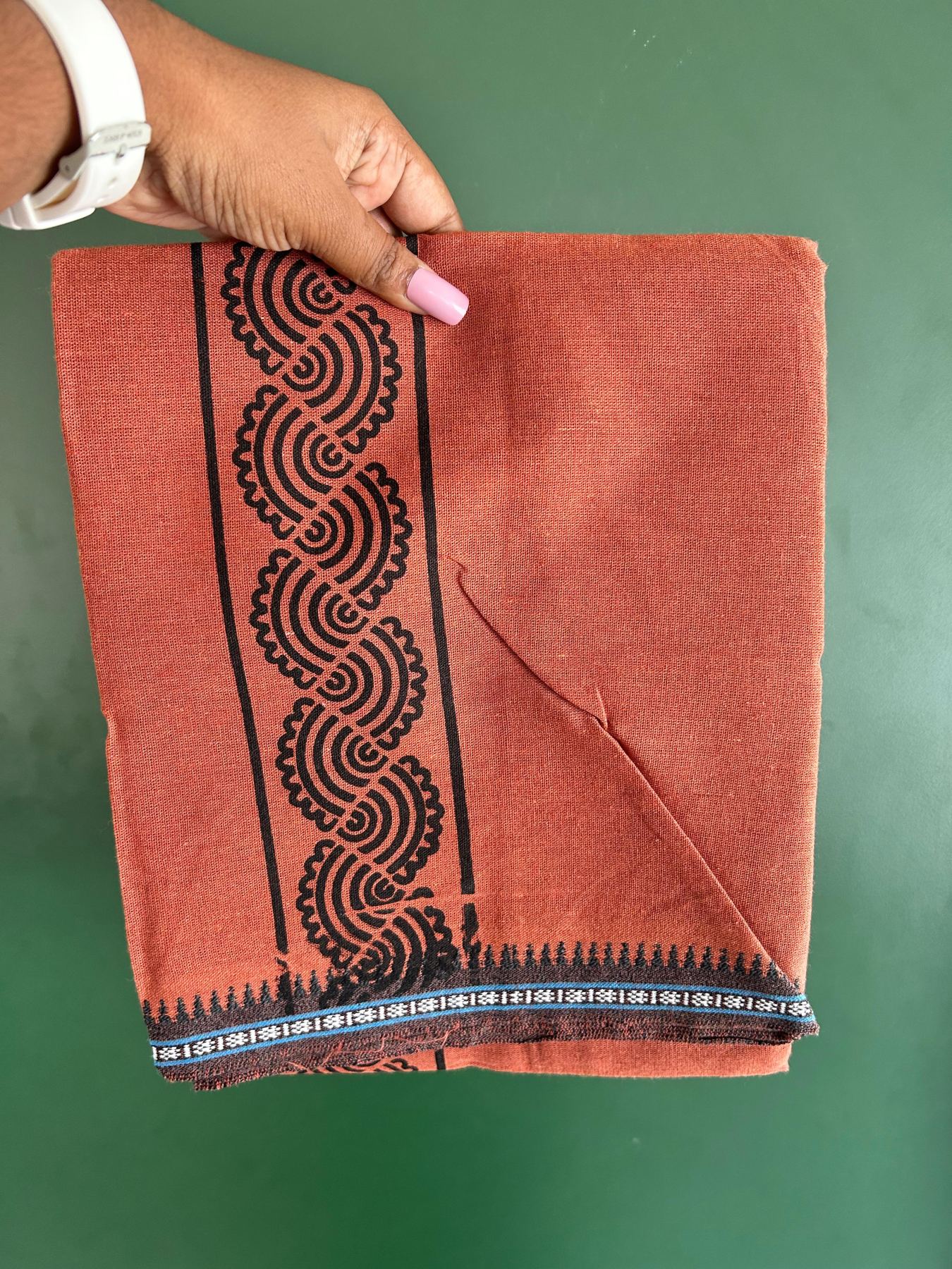 Single Kaily / Lungi - Kaitharikada - Mixed Cotton - 40s twisted - 1.75 inch Black Printed Design Printed Kuppadam Kara With Kavi Colour Body (2 meter / 4 muzham) - 20 KK8075 SAT