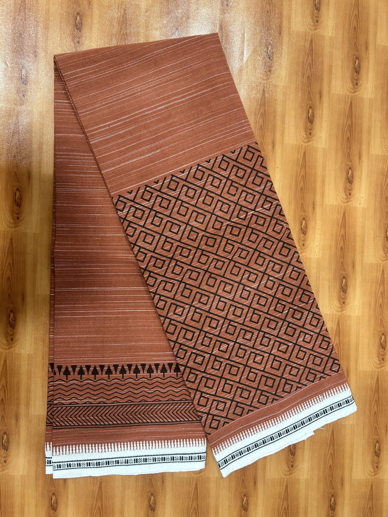 Kaitharikada - Single Kaily / Lungi -Mixed Cotton - 40s twisted - Black Design printed kuppadam kara with Kavi colour body (2 meter / 4 muzham) - 23 KK8054 GAN