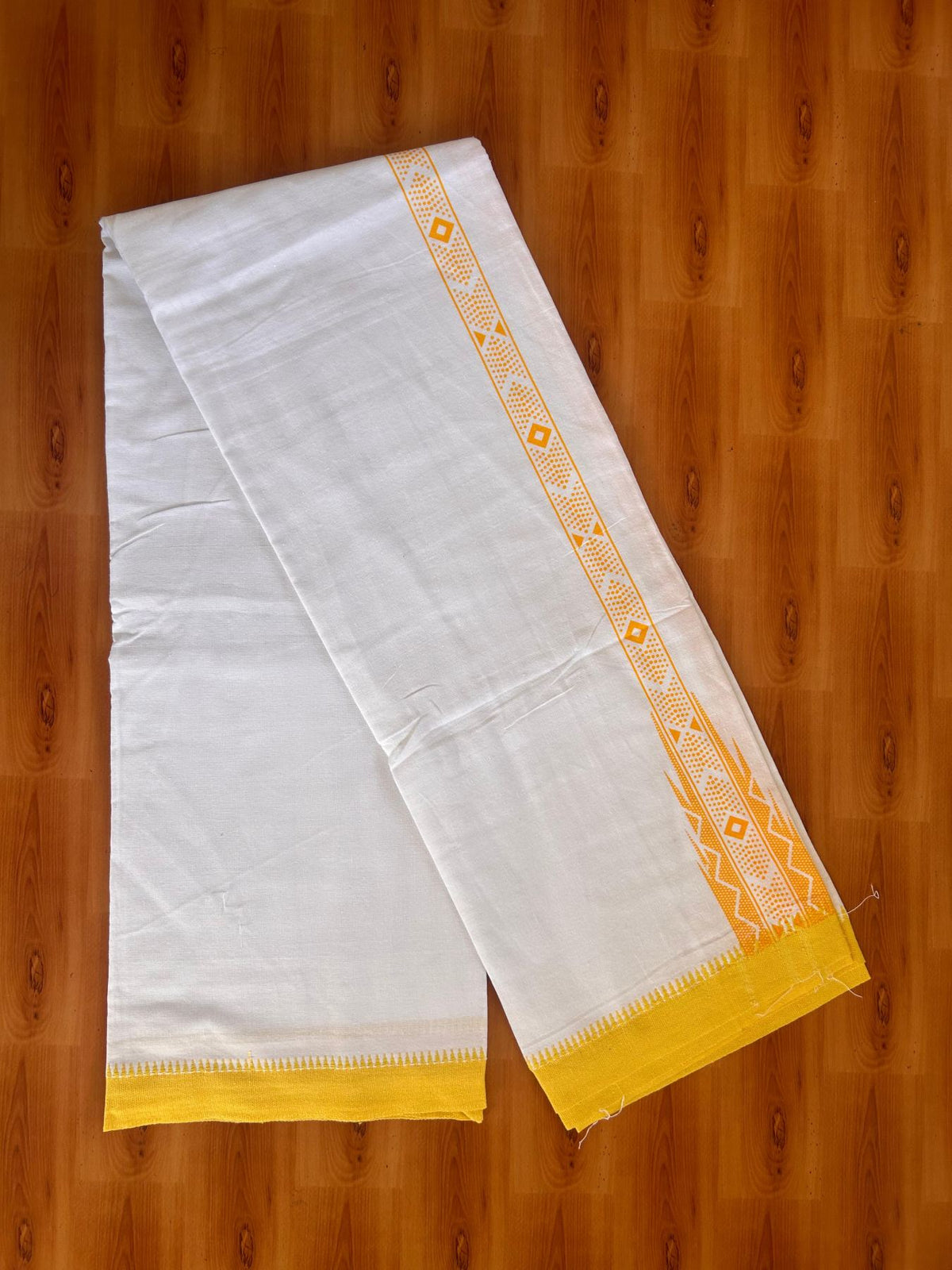 Single Kaily / Lungi - Mixed Cotton - Kaitharikada - 2/40s - 2.75 inch Yellow Printed Design Chutty Kara & Kuppadam Border With White Colour Body (2 meter / 4 muzham) - 32 KK8088 SAT