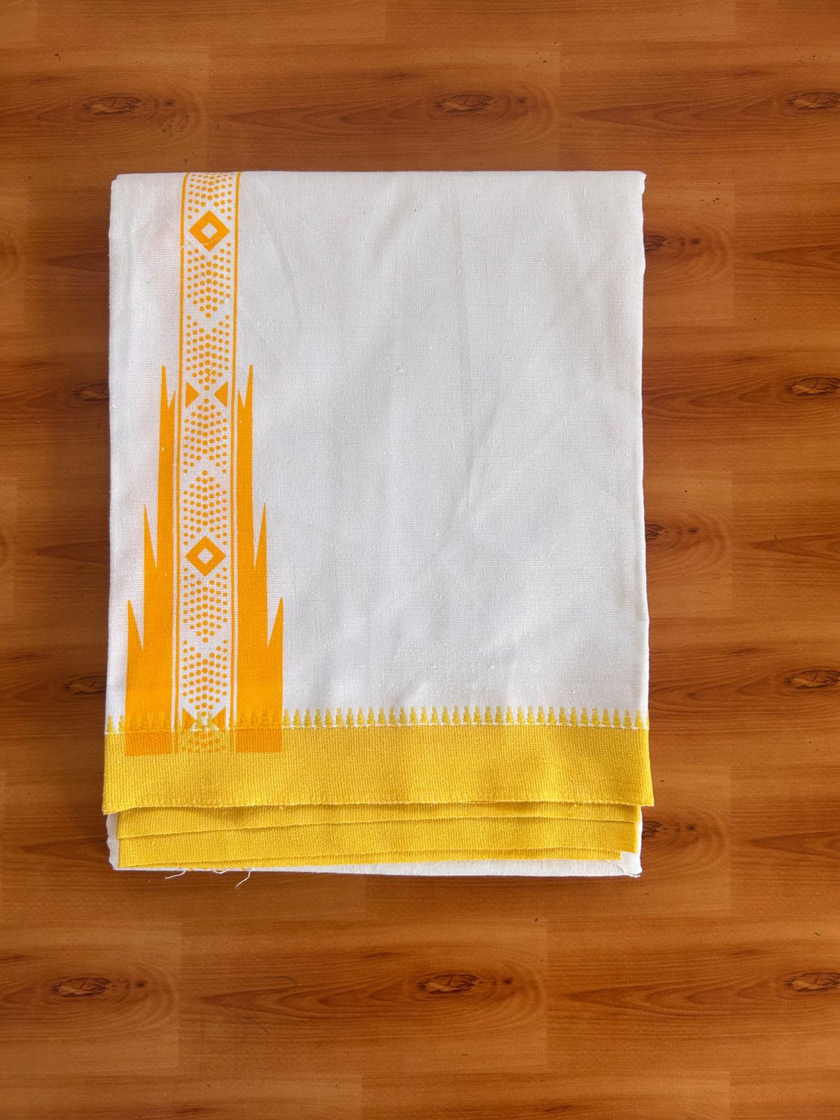 Single Kaily / Lungi - Mixed Cotton - Kaitharikada - 2/40s - 2.75 inch Yellow Printed Design Chutty Kara & Kuppadam Border With White Colour Body (2 meter / 4 muzham) - 32 KK8088 SAT