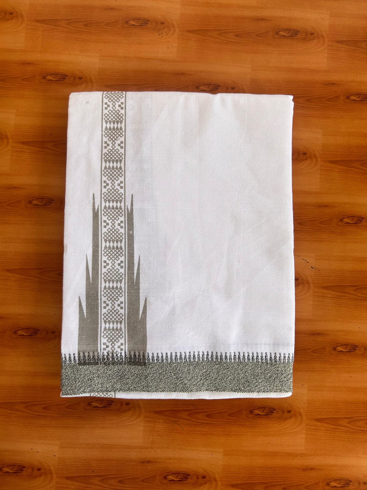 Single Kaily / Lungi - Mixed Cotton - Kaitharikada - 2/40s - 2.75 inch Faded Sage Green Printed Design Chutty Kara & Kuppadam Border With White Colour Body (2 meter / 4 muzham) - 35 KK8088 SAT