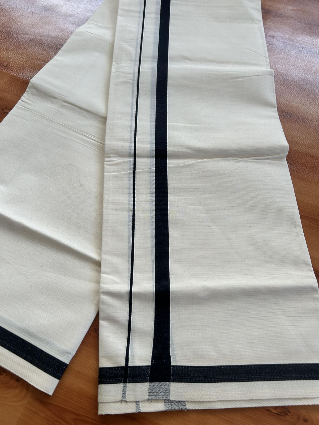 Single Off White - (Unbleached) Mundu/Dhoti - KaithariKada Balaramapuram Pure Cotton 70x30 - 0.5 cm Black Kara (2 meter /4 muzham) - 14 KK5409 PMC
