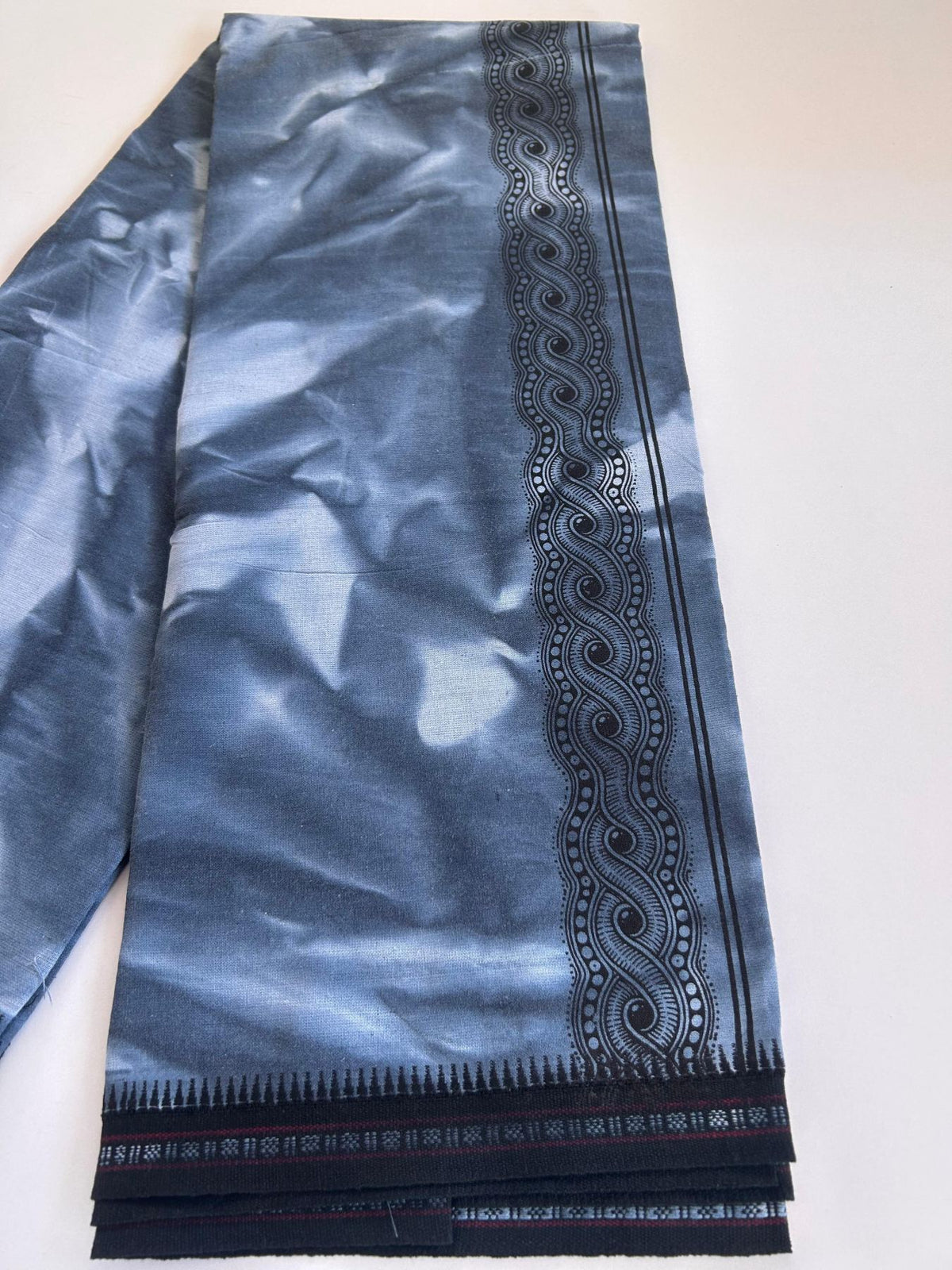 Single Kaily / Lungi - Kaitharikada - Mixed Cotton - 40s twisted - 2 inch Black Printed Design Kara With Ash Blue & White Shaded Colour Body (2 meter / 4 muzham) -  14 KK8088 SAT