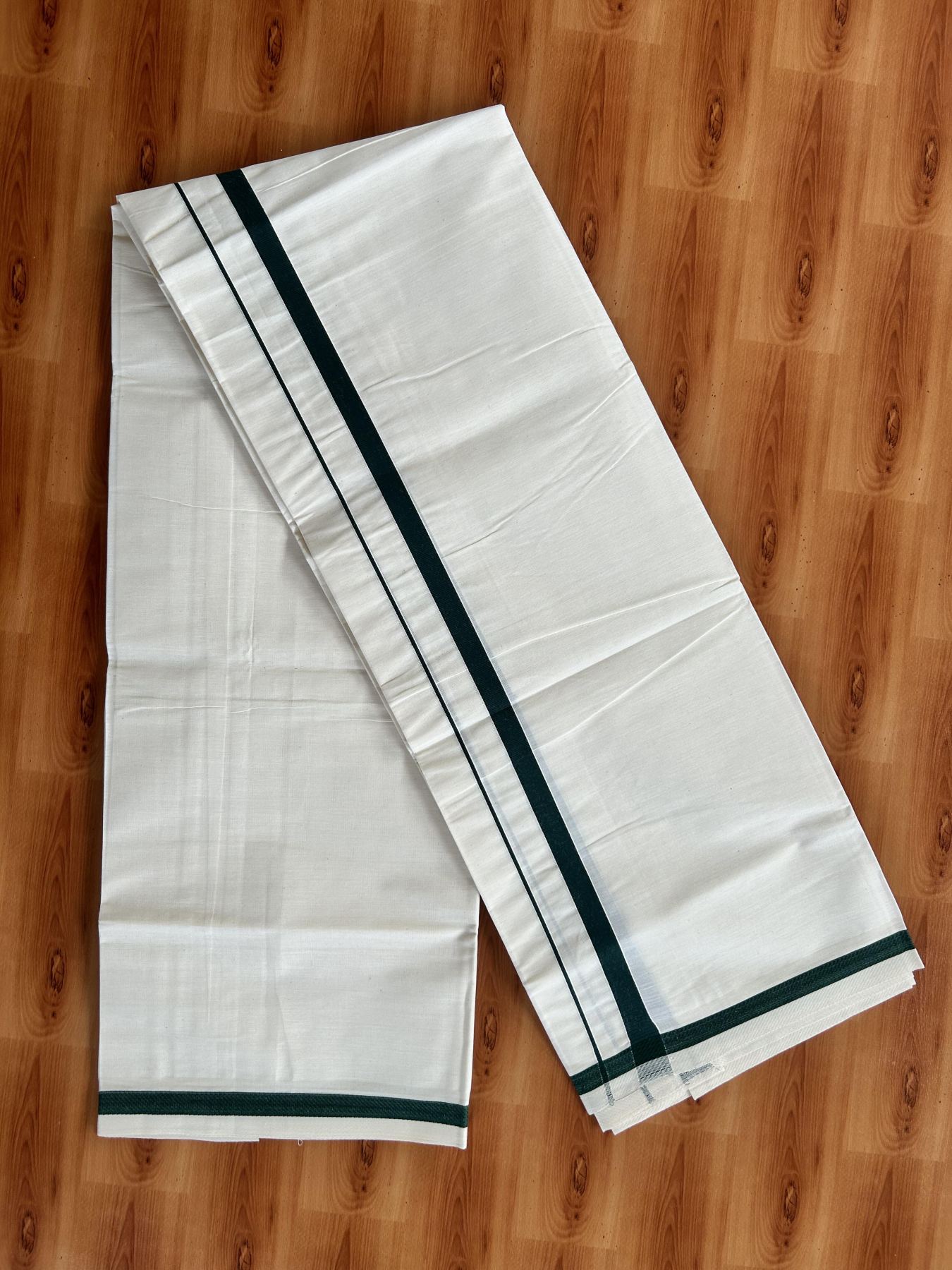 Single Off White - (Unbleached) Mundu/Dhoti - KaithariKada Balaramapuram Pure Cotton 70x30 - 0.5 cm Green Kara (2 meter /4 muzham) - 13 KK5409 PMC