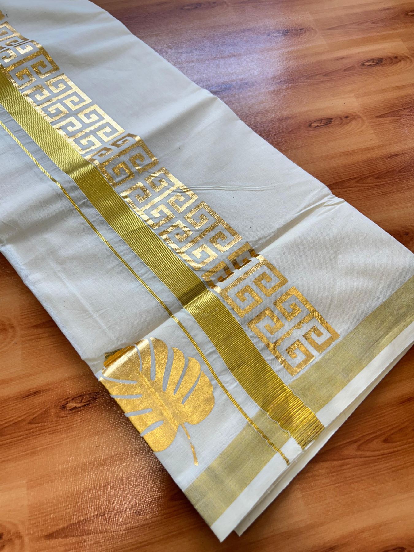 Double Off White (Unbleached) Mundu/Dhoti - 20% Discount!! KaithariKada Mixed Cotton (60s) - 2.75 inch Gold Kasav & Printed Designer Kara 4 mtr (8.5 Muzham) - 43 KK5487 CKS