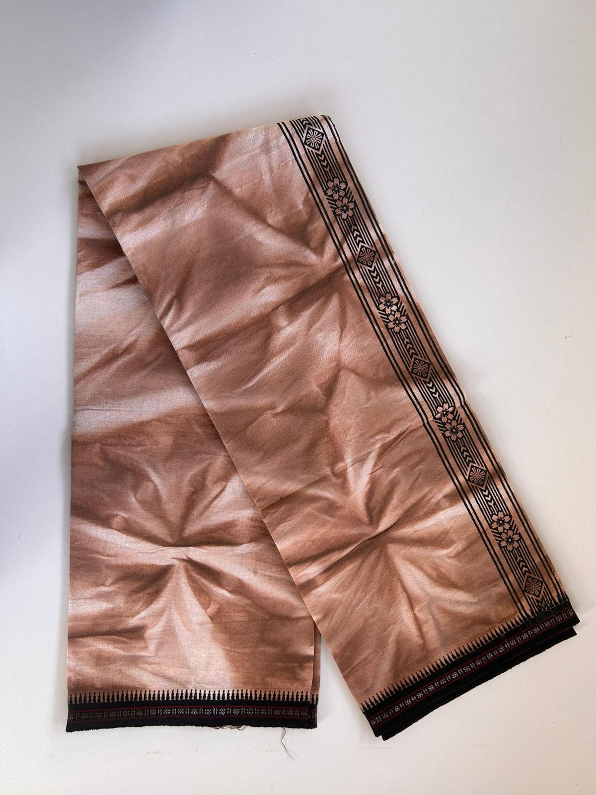 Single Kaily / Lungi - Kaitharikada - Mixed Cotton - 40s twisted - 2 inch Black Printed Design Kara With Peach Brown & White Shaded Colour Body (2 meter / 4 muzham) -  17 KK8088 SAT