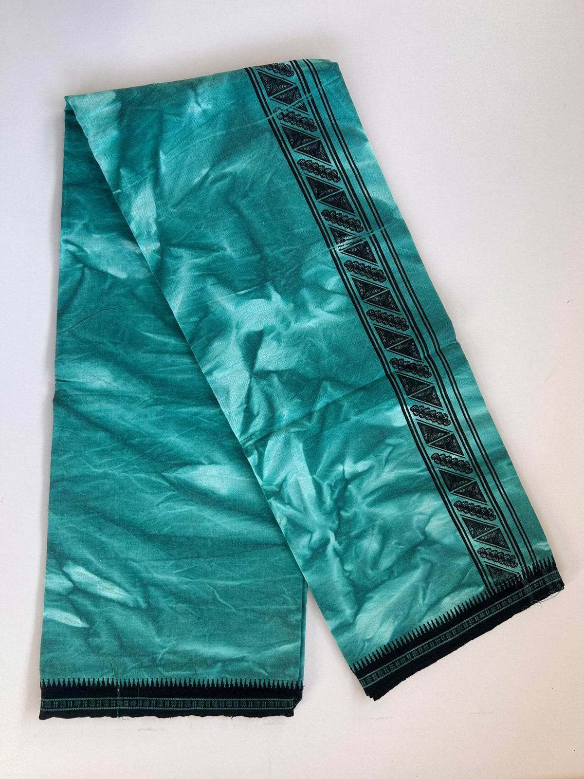 Single Kaily / Lungi - Kaitharikada - Mixed Cotton - 40s twisted - 2 inch Black Printed Design Kara With Sea Green & White Shaded Colour Body (2 meter / 4 muzham) -  19 KK8088 SAT