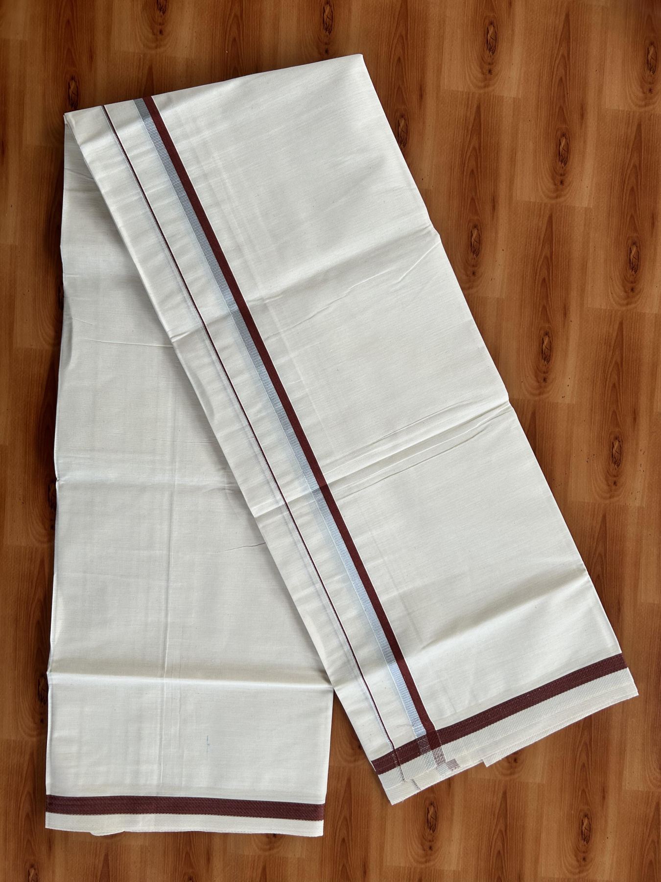 Single Off White - (Unbleached) Mundu/Dhoti - KaithariKada Balaramapuram Cotton 70x30 - 0.5 inch Silver Kasav & Brown Kara (2 meter / 4 muzham) - 26 KK5409 PMC