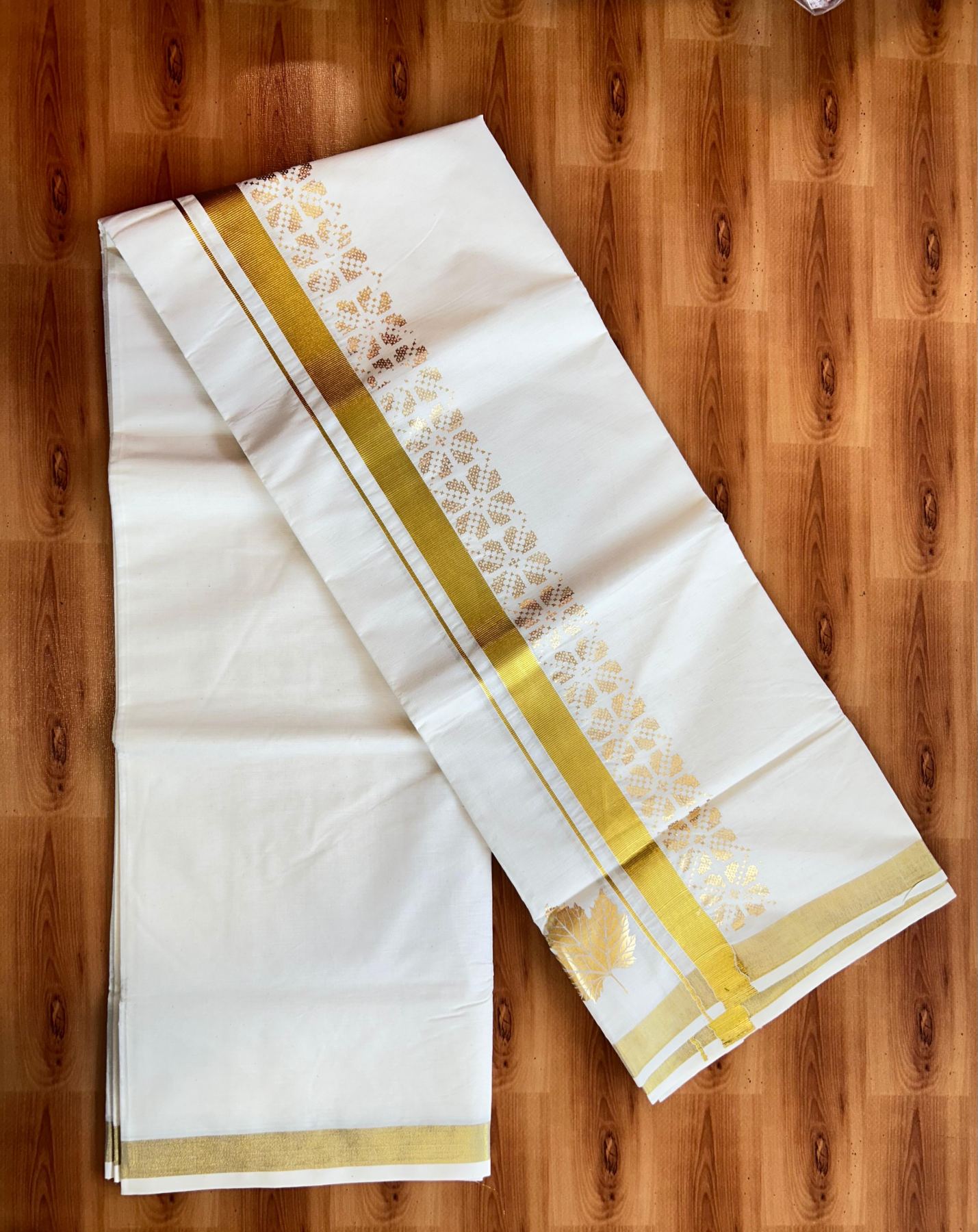 Double Off White (Unbleached) Mundu/Dhoti - 20% Discount!! KaithariKada Mixed Cotton (60s) - 2.75 inch Gold Kasav & Printed Designer Kara 4 mtr (8.5 Muzham) - 45 KK5487 CKS