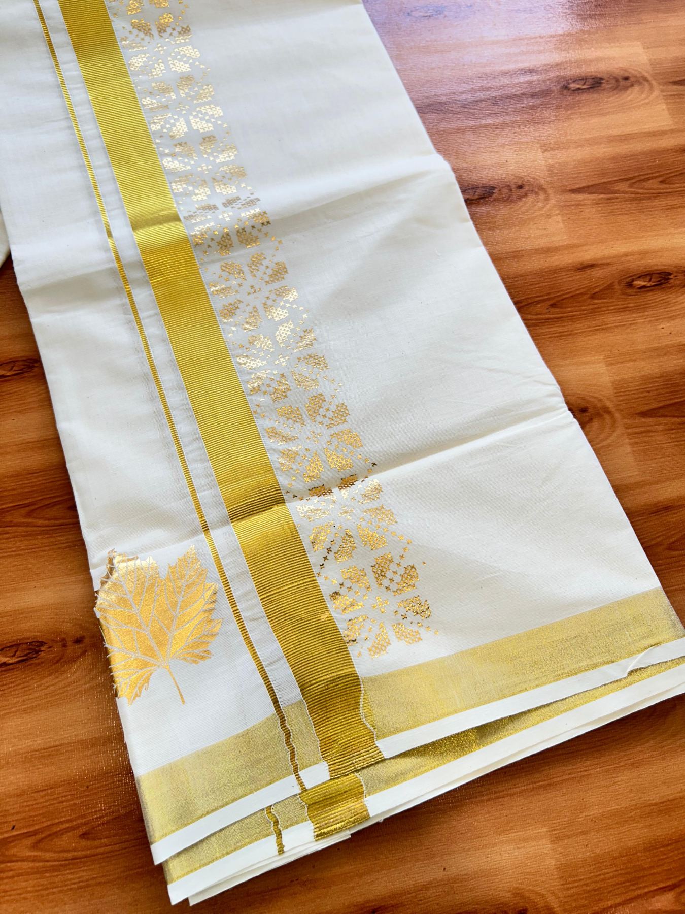Double Off White (Unbleached) Mundu/Dhoti - 20% Discount!! KaithariKada Mixed Cotton (60s) - 2.75 inch Gold Kasav & Printed Designer Kara 4 mtr (8.5 Muzham) - 45 KK5487 CKS