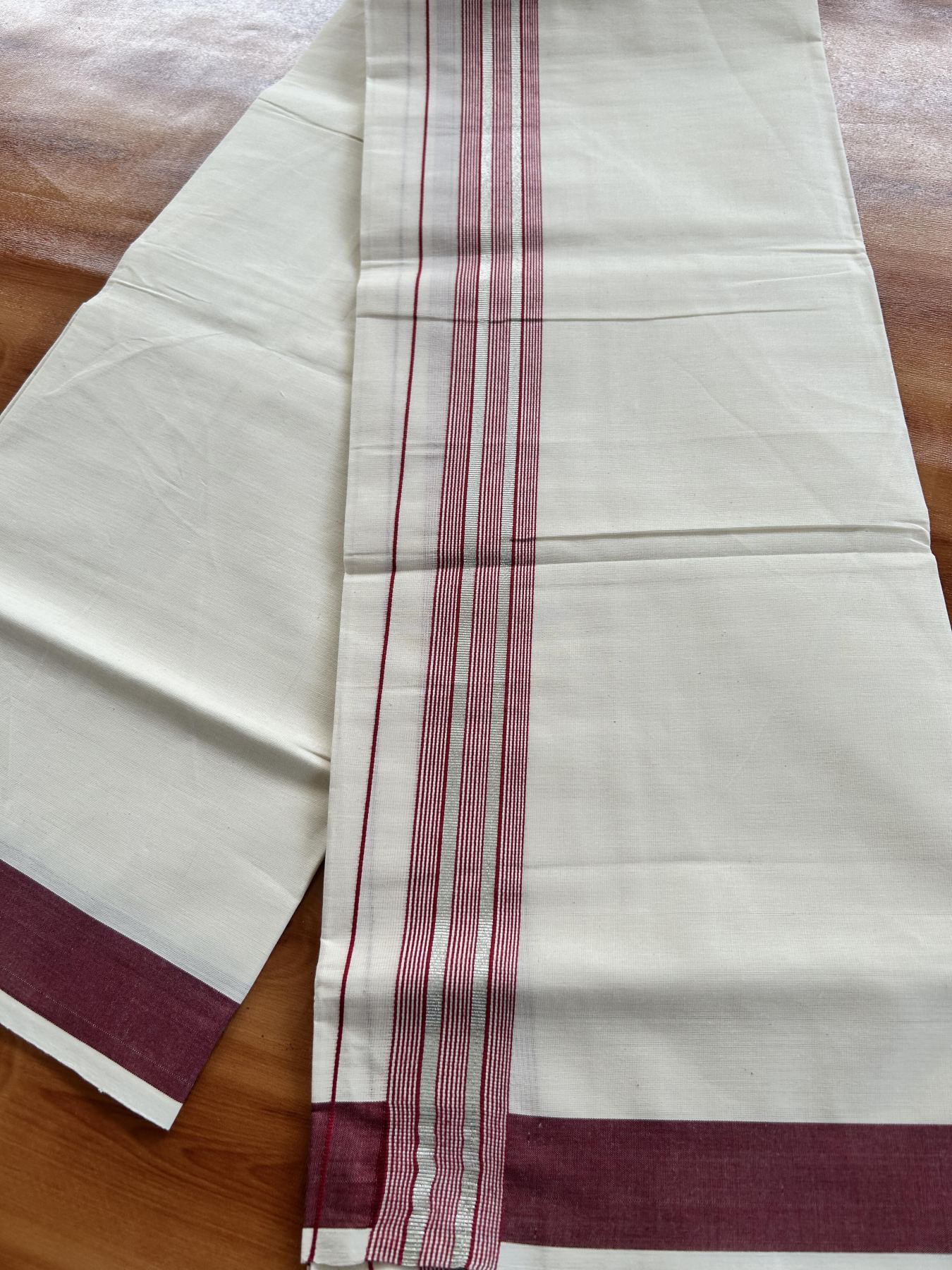 Single Off White - (Unbleached) Mundu/Dhoti - KaithariKada Balaramapuram Cotton 70x30 - 1.5 inch Silver Kasav & Maroon Striped Kara (2 meter / 4 muzham) - 22 KK5409 PMC