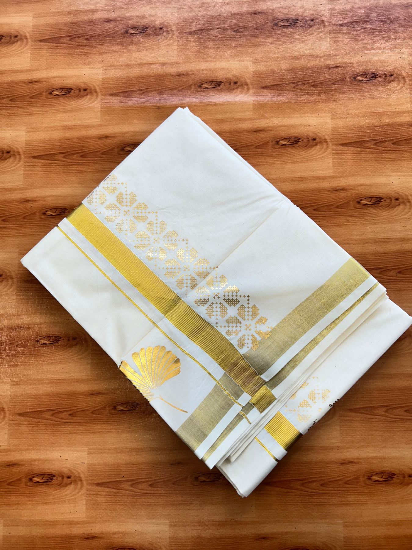 Double Off White (Unbleached) Mundu/Dhoti - 20% Discount!! KaithariKada Mixed Cotton (60s) - 2.75 inch Gold Kasav & Printed Designer Kara 4 mtr (8.5 Muzham) - 47 KK5487 CKS