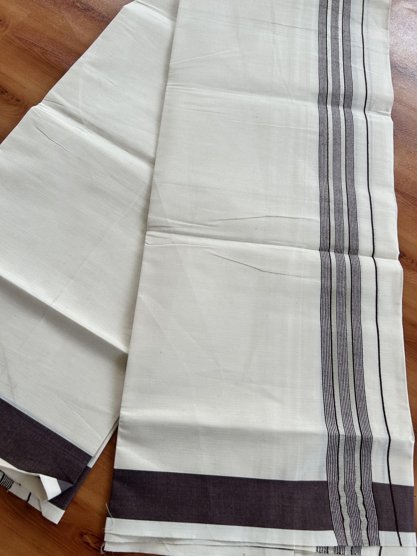 Single Off White - (Unbleached) Mundu/Dhoti - KaithariKada Balaramapuram Cotton 70x30 - 1.5 inch Silver Kasav & Brown Striped Kara (2 meter / 4 muzham) - 21 KK5409 PMC