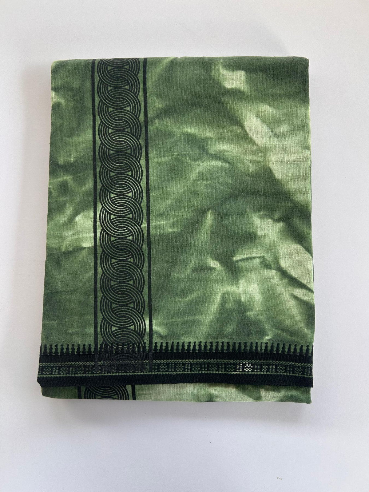Single Kaily / Lungi - Kaitharikada - Mixed Cotton - 40s twisted - 2 inch Black Printed Design Kara With Light Green & White Shaded Colour Body (2 meter / 4 muzham) -  21 KK8088 SAT